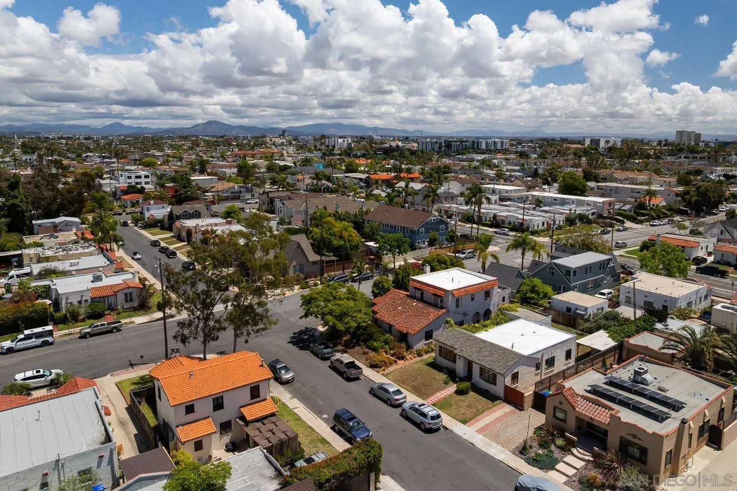https://cdn.realtyfeed.com/cdn/127/260021214/0724c90b7dbb5c48a74c47873aaffa63.webp