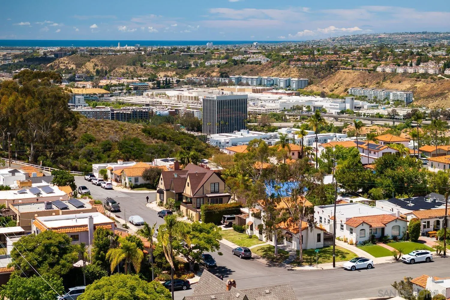 https://cdn.realtyfeed.com/cdn/127/260021214/37722b226c57b8aa62b6f815b68b4827.webp