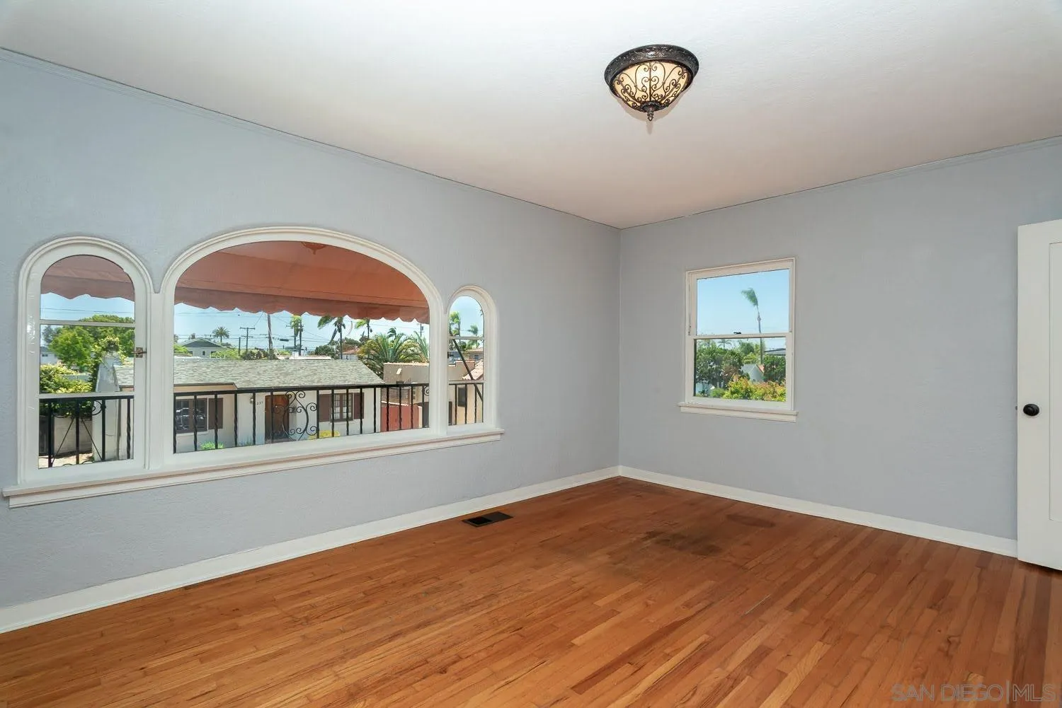 https://cdn.realtyfeed.com/cdn/127/260021214/3a4d8dc4ed1d39be85b92e356cf920ec.webp