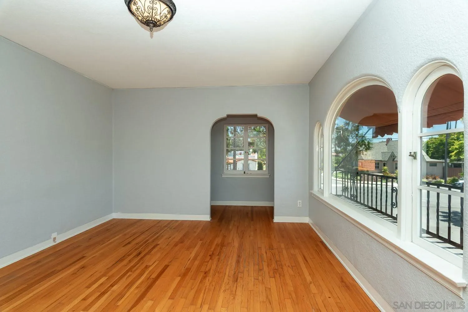 https://cdn.realtyfeed.com/cdn/127/260021214/400bc9ce2d1a539daac4be5a4b86f7c6.webp