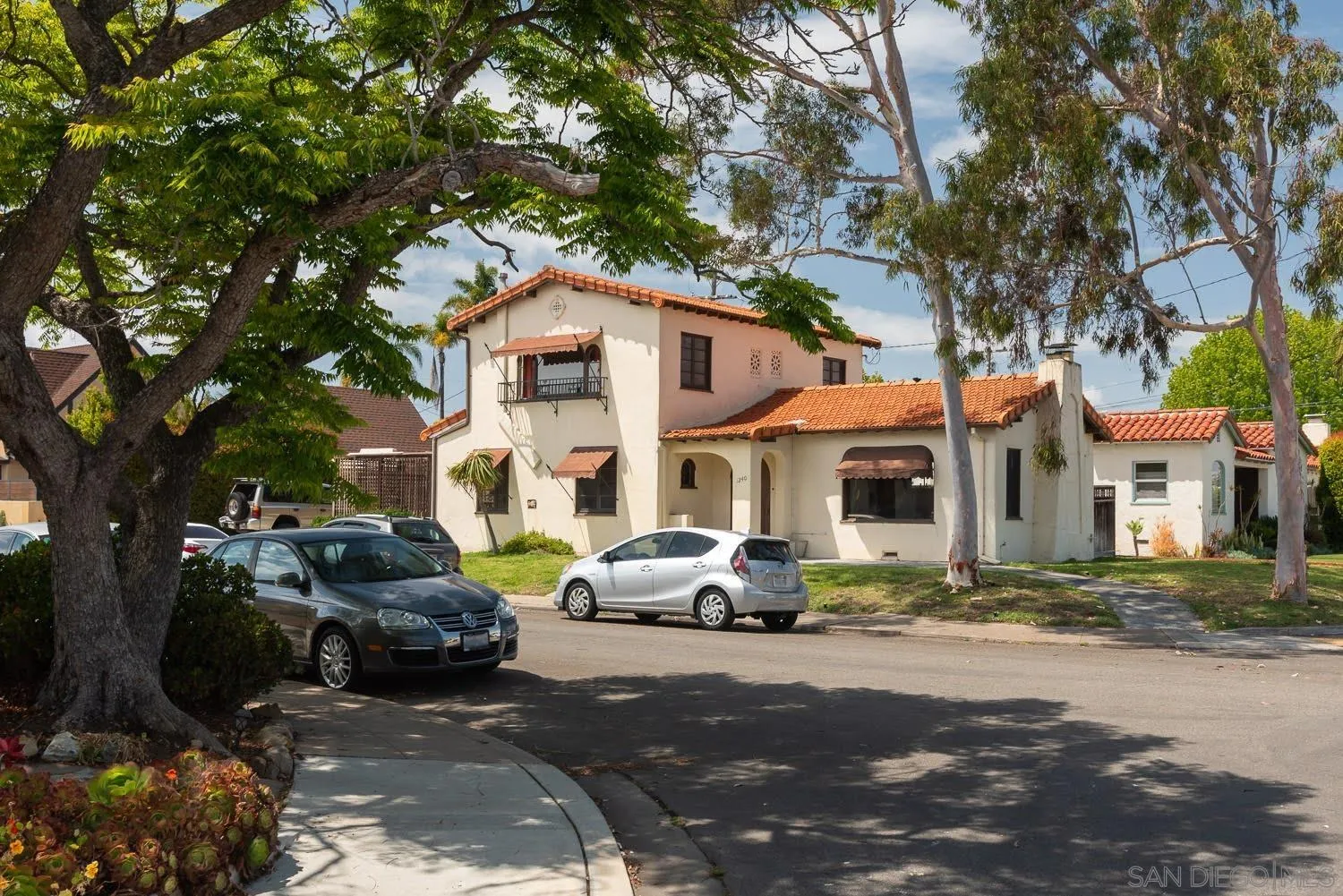 https://cdn.realtyfeed.com/cdn/127/260021214/d5567963063a42b9c1f180ffc6e4b3ae.webp