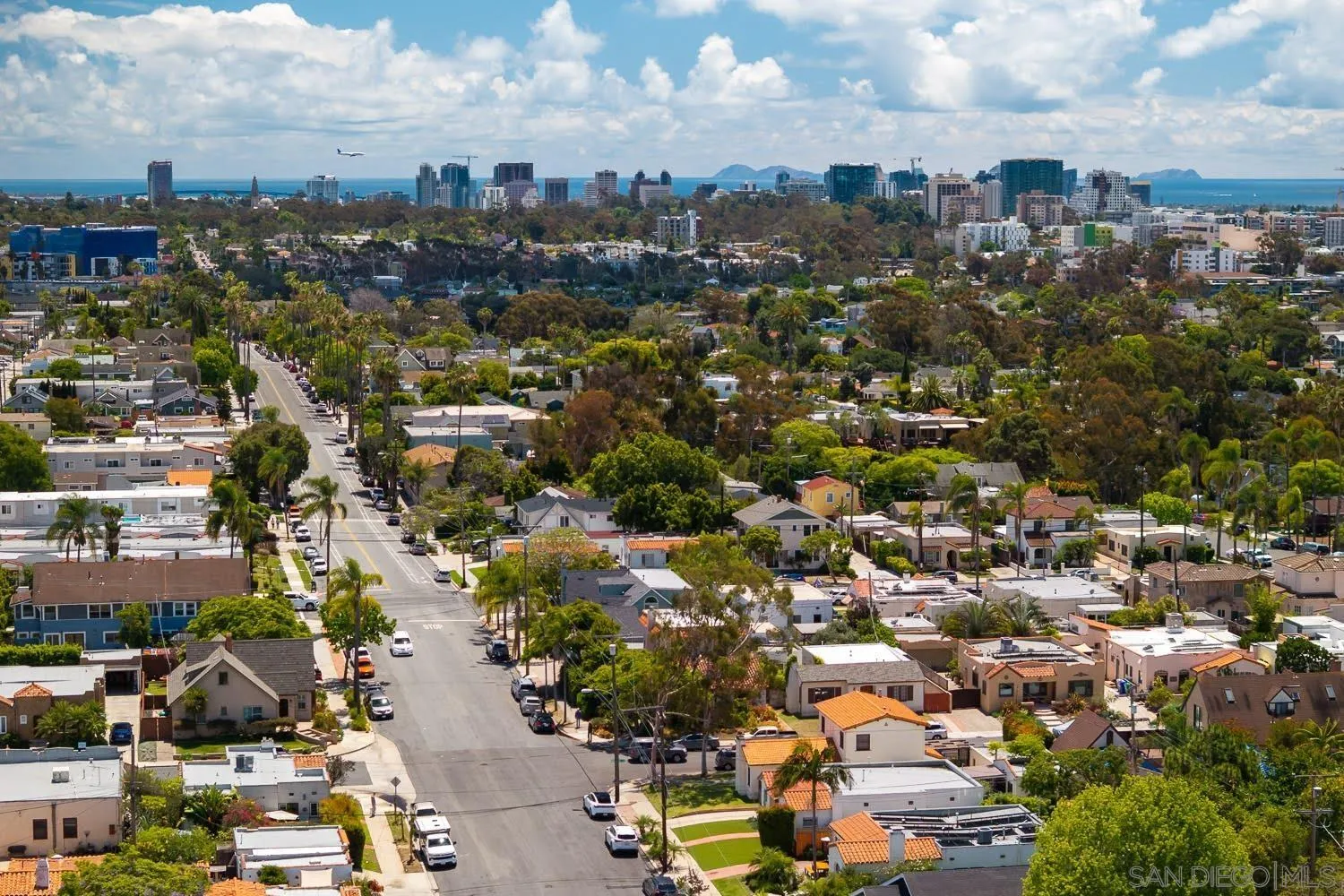 https://cdn.realtyfeed.com/cdn/127/260021214/ddad005fa5a15fd6b477499ccbb8d761.webp