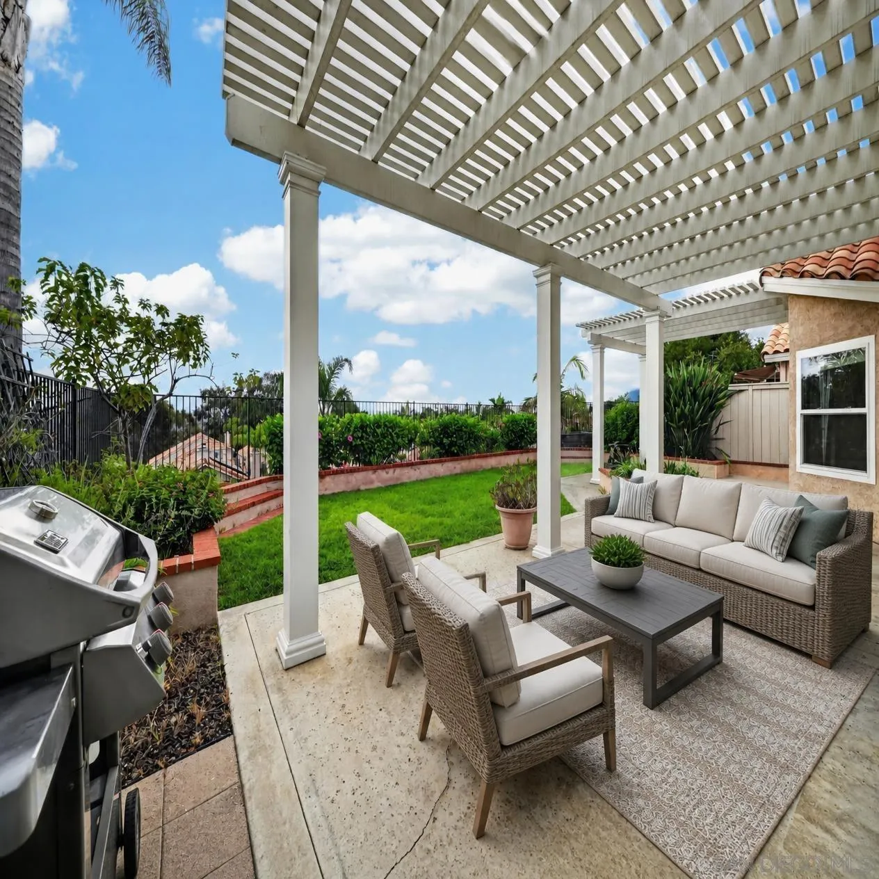 https://cdn.realtyfeed.com/cdn/127/260021215/1a1c2b13ce2d9dc5053571d0124986d4.webp