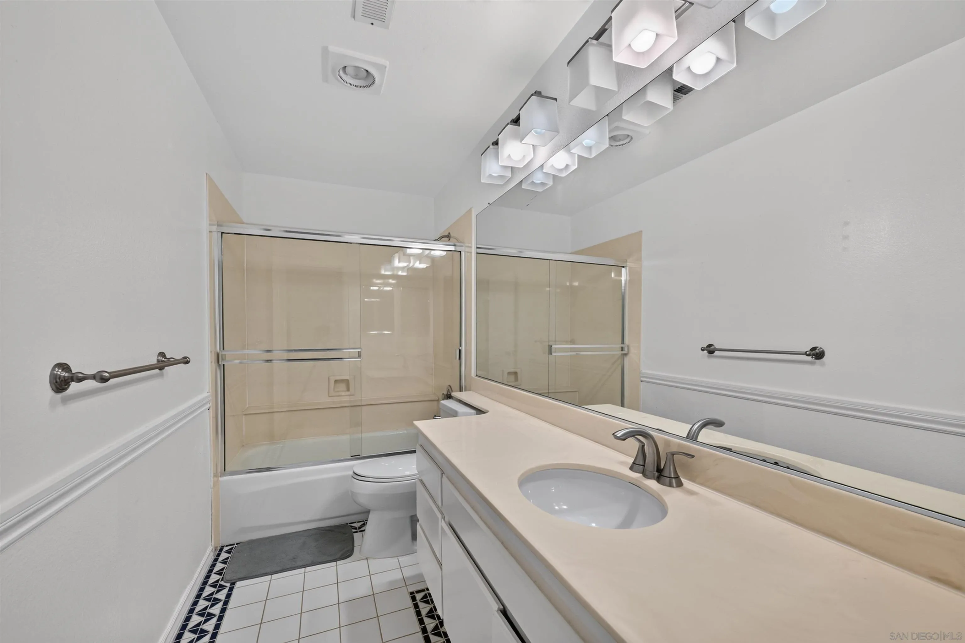 https://cdn.realtyfeed.com/cdn/127/260021215/58d3511a0da654109bc32f5985f122db.webp