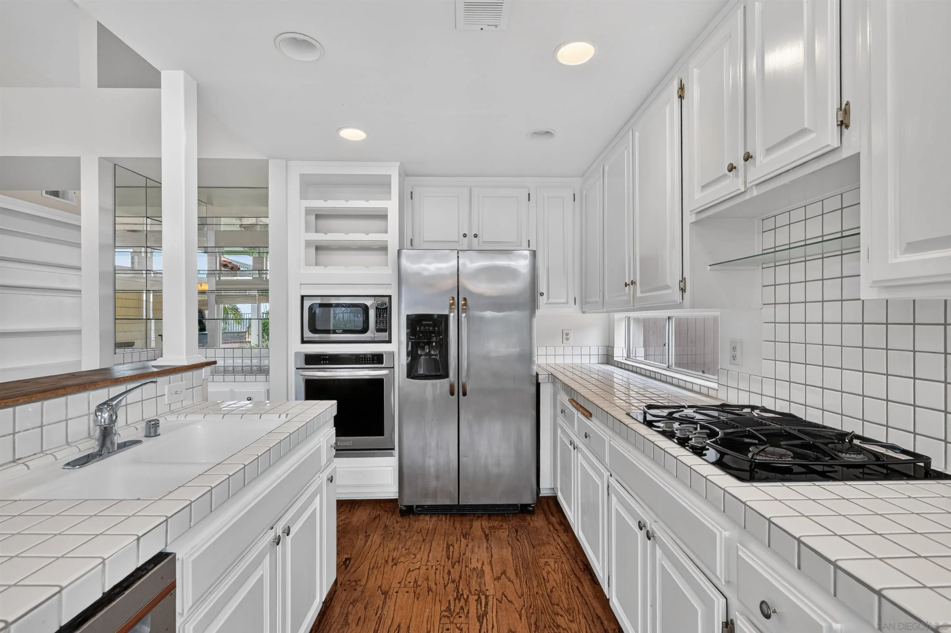 https://cdn.realtyfeed.com/cdn/127/260021215/8ab9677ab70307e0b8866e7116c25451.webp
