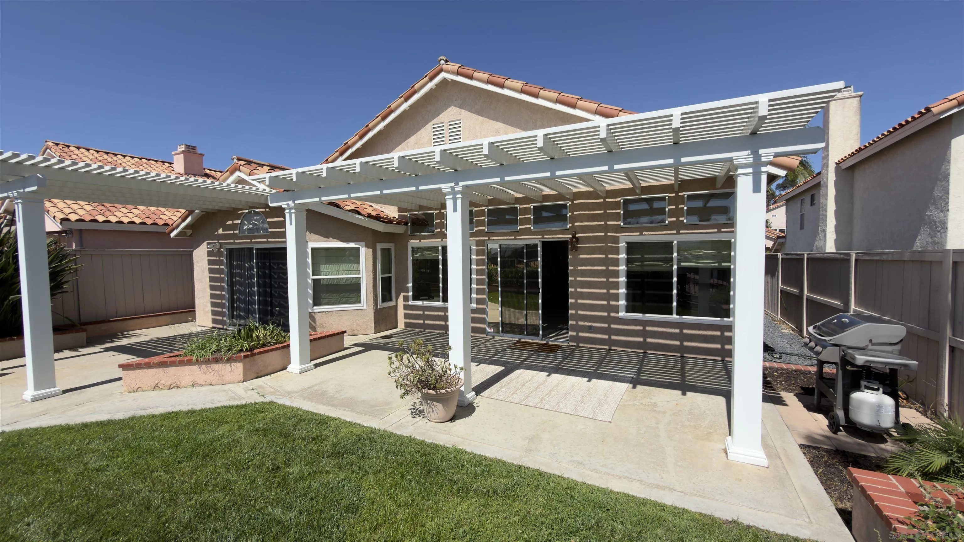 https://cdn.realtyfeed.com/cdn/127/260021215/a57d545340bbcc20189df0a016c5ef7c.webp