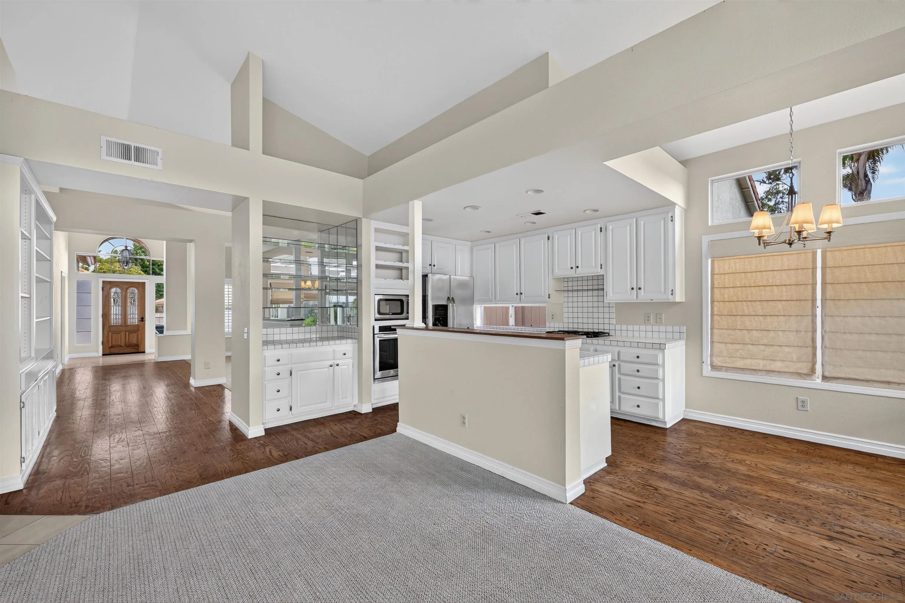 https://cdn.realtyfeed.com/cdn/127/260021215/ae2004411d23aad6c3a45426016ed816.webp