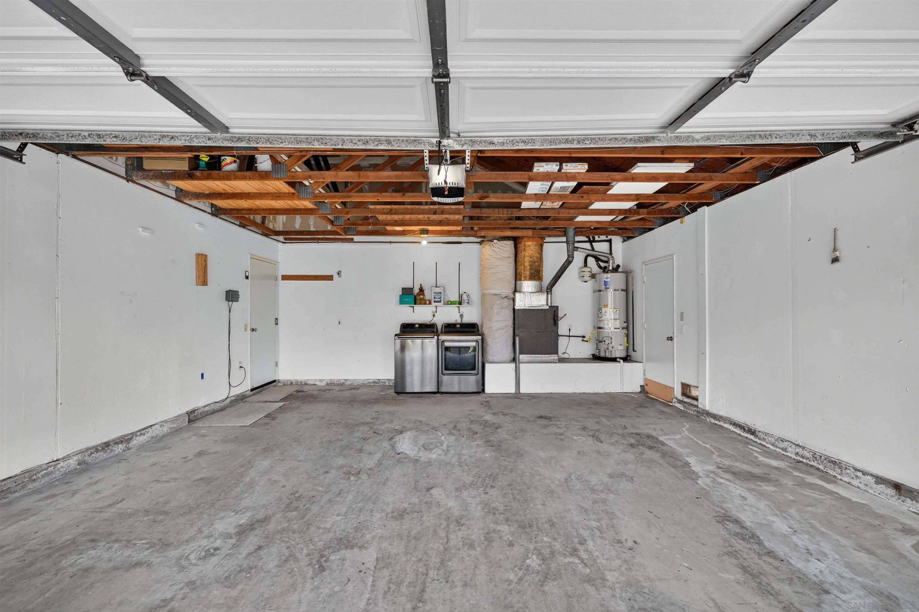 https://cdn.realtyfeed.com/cdn/127/260021215/e39850c988da20f37f98bdddfad17952.webp