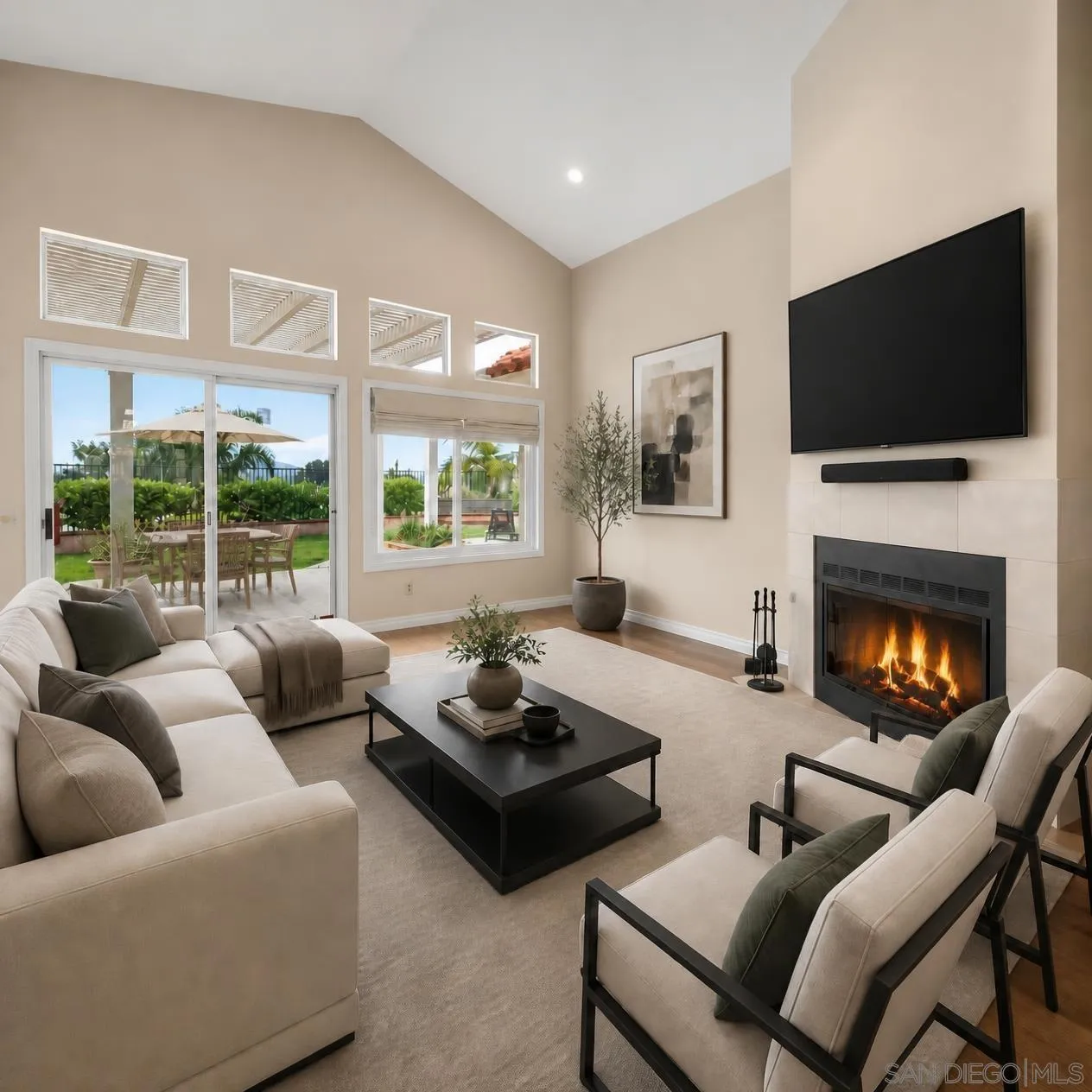 https://cdn.realtyfeed.com/cdn/127/260021215/f43d9cbbf2ebe9c7f61cde9a422e9678.webp