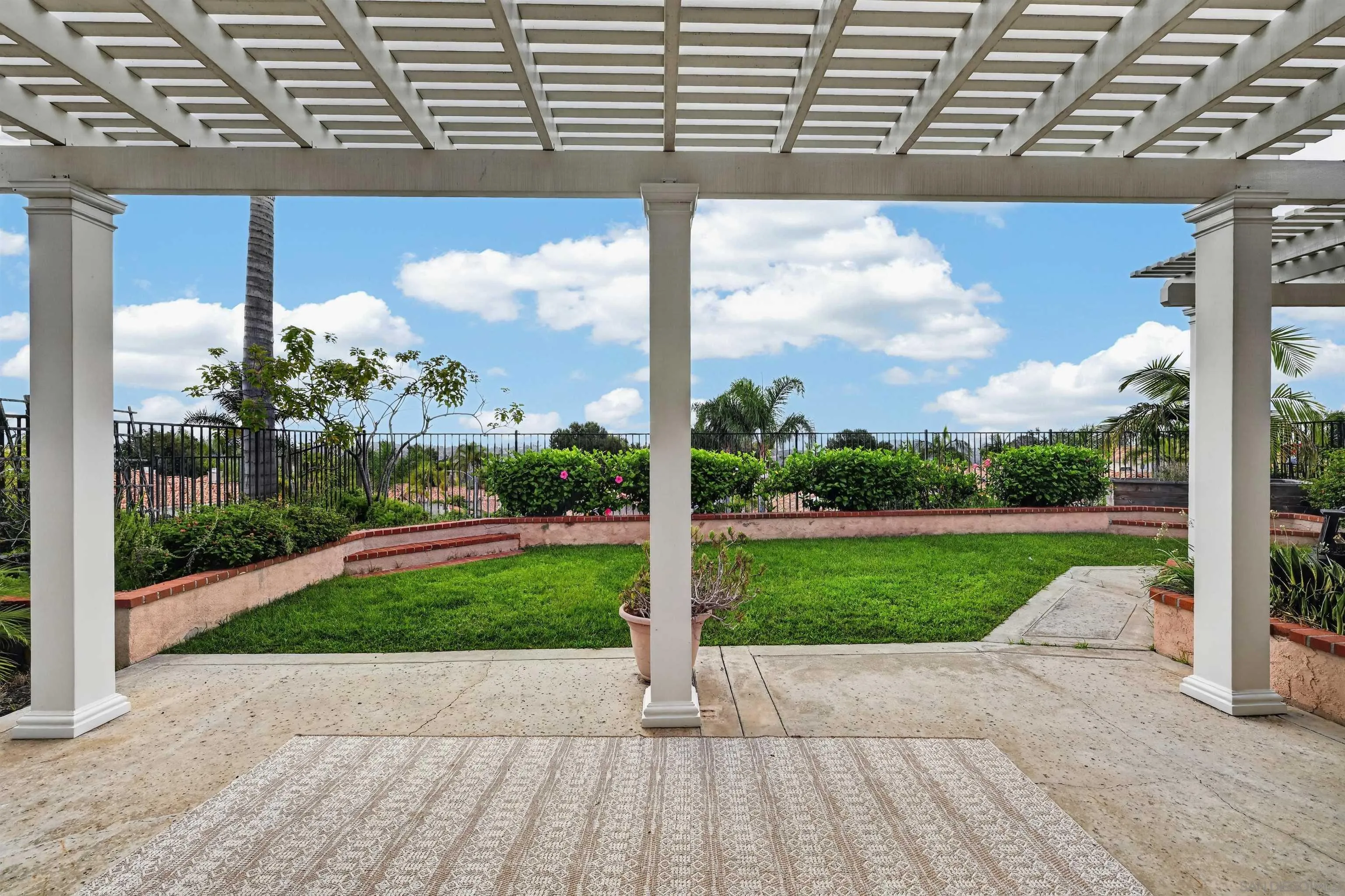 https://cdn.realtyfeed.com/cdn/127/260021215/fa11a274a2741289751c42a50b636e8e.webp