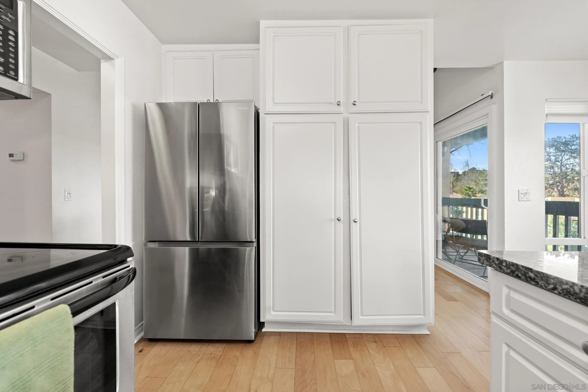 https://cdn.realtyfeed.com/cdn/127/260021217/798e6a5087df3d00f3ddf829981f61a1.webp