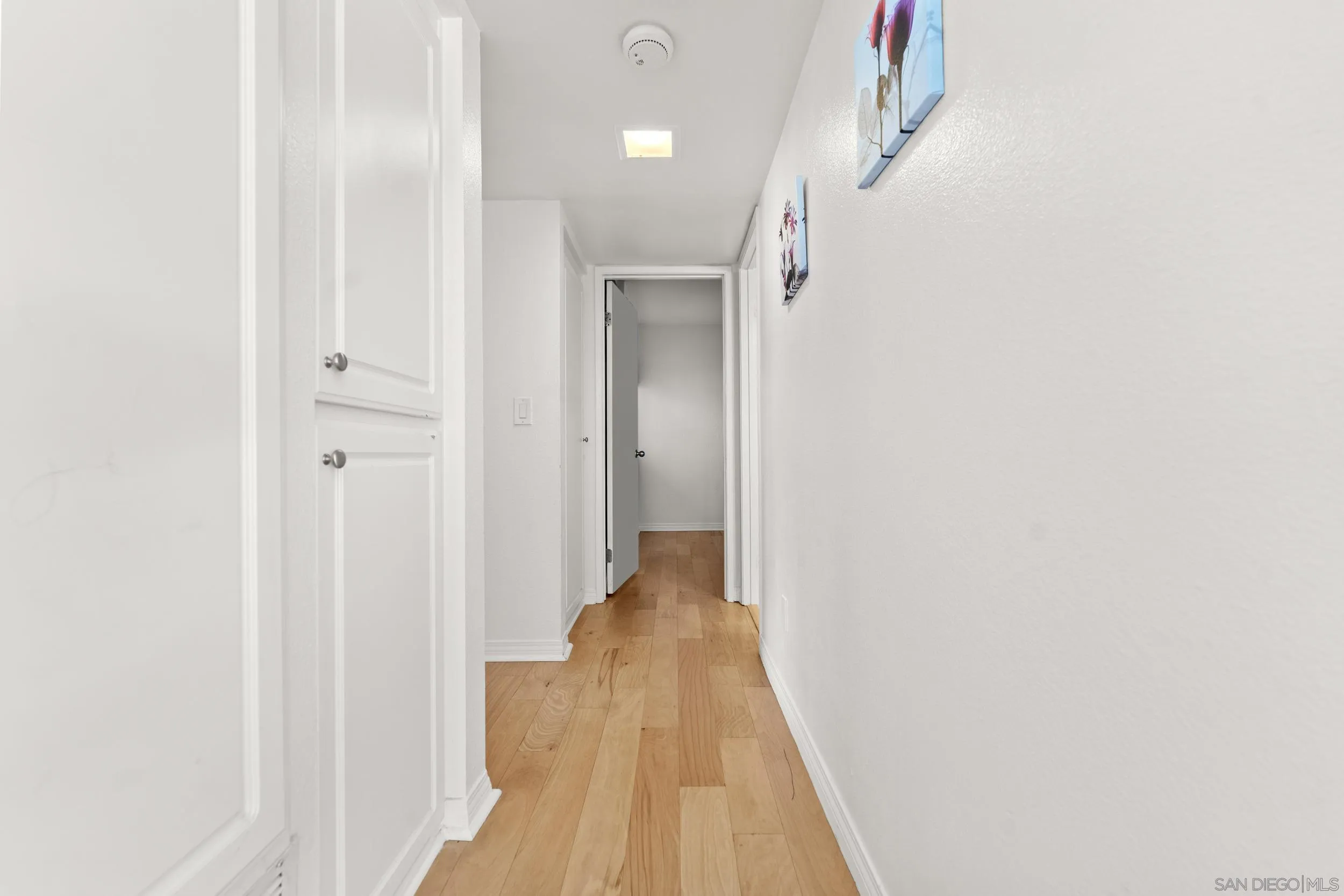 https://cdn.realtyfeed.com/cdn/127/260021217/fb71052f7e7eee48f71608cd0af7ff17.webp
