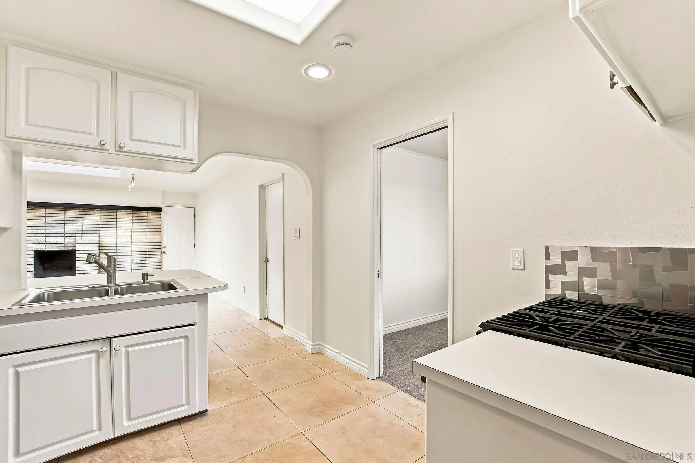 https://cdn.realtyfeed.com/cdn/127/260021218/9194016e05c5735af98e5aa08b0291ca.webp