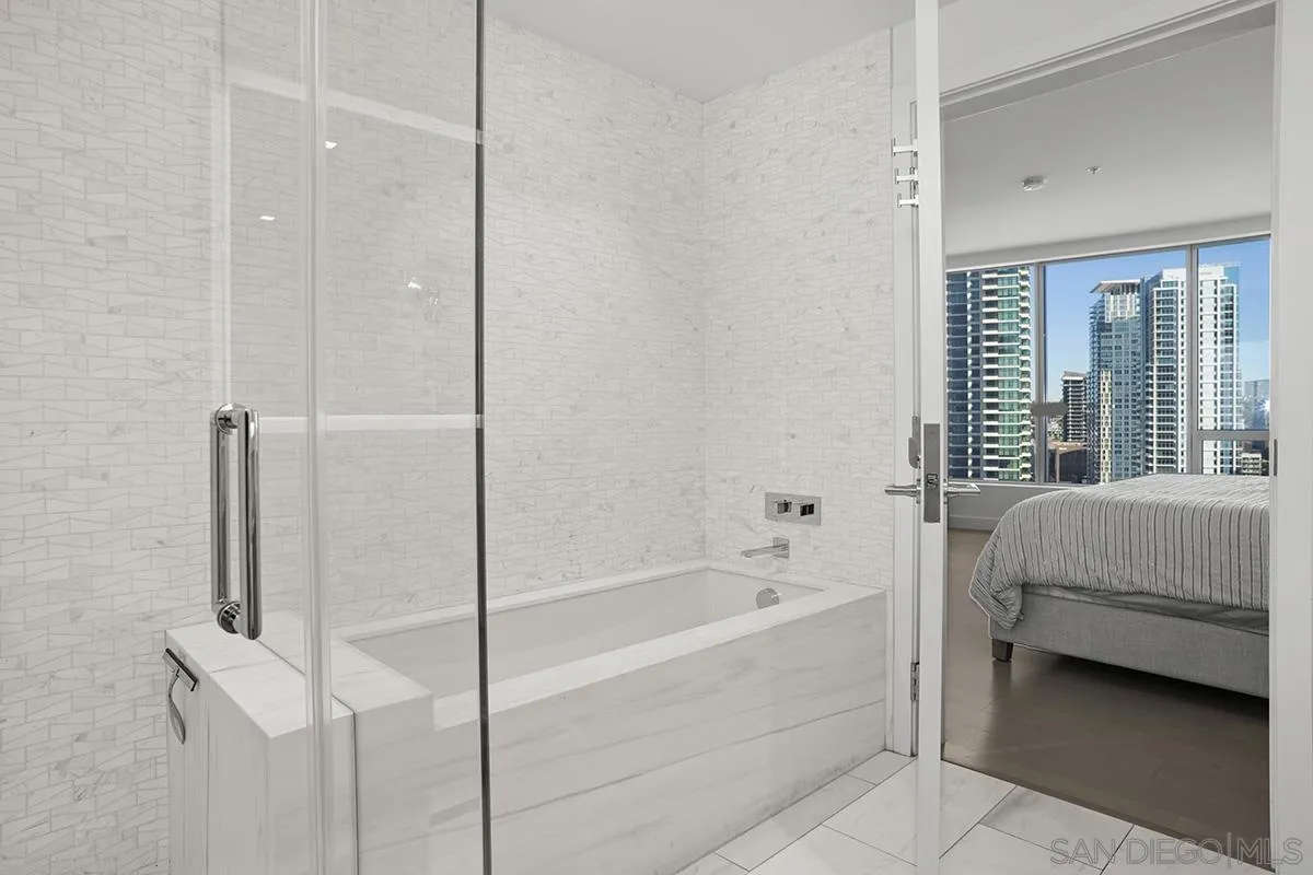 https://cdn.realtyfeed.com/cdn/127/260021221/2f0cff91405d18b65bf578ab88a0c735.webp