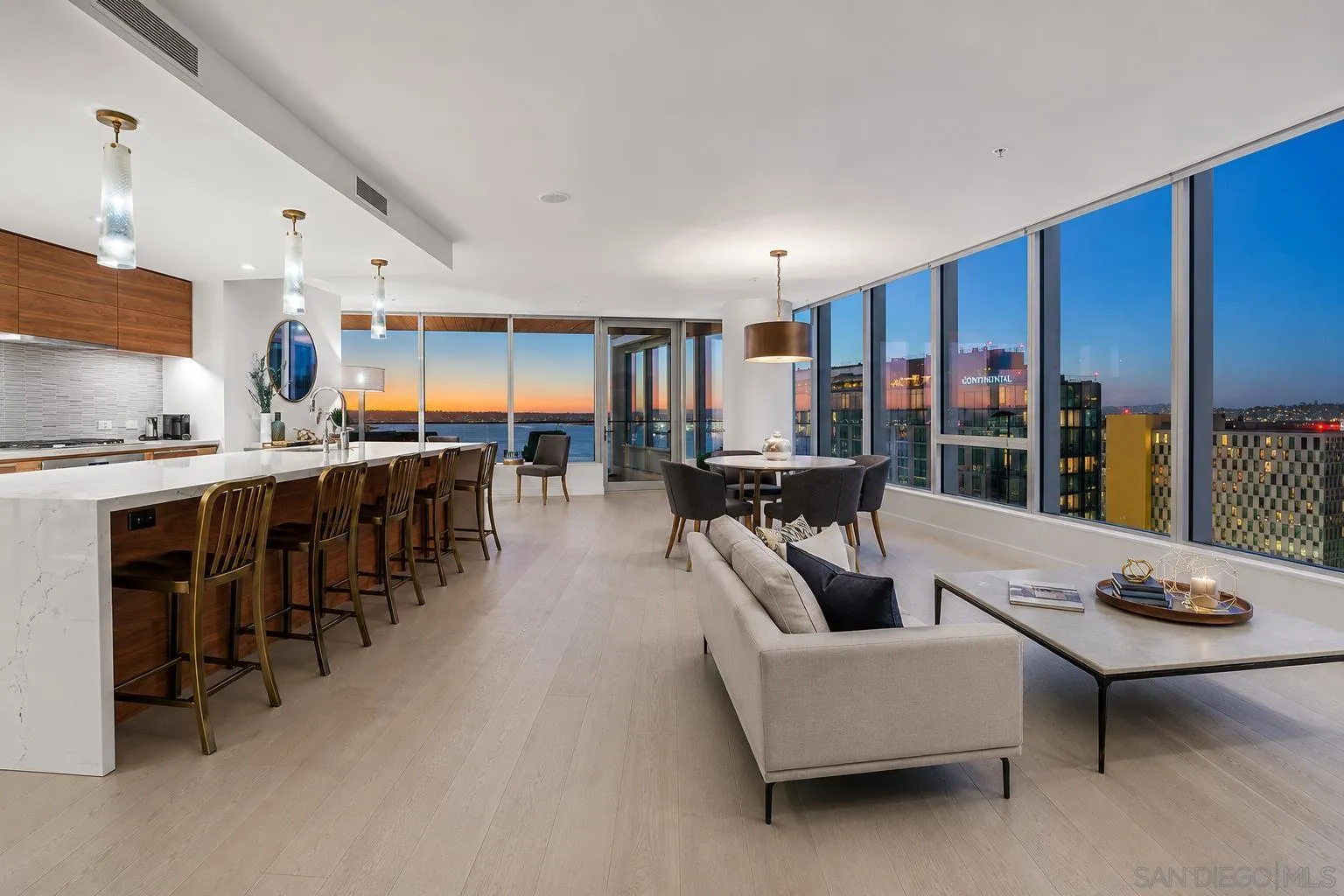 https://cdn.realtyfeed.com/cdn/127/260021221/74b2fe186b8c1617d6913010b7b718a5.webp