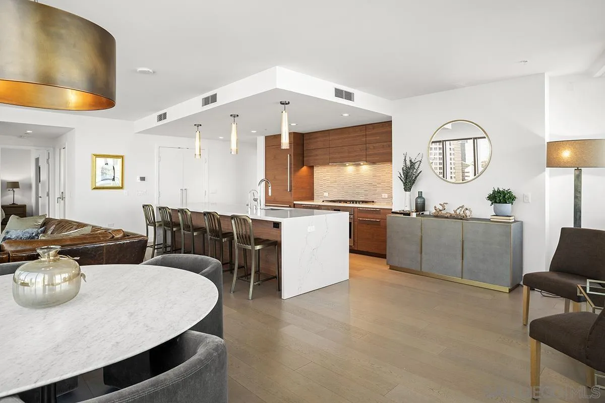 https://cdn.realtyfeed.com/cdn/127/260021221/a75b0cc2520ed0a5ad39ac7570a08bb1.webp