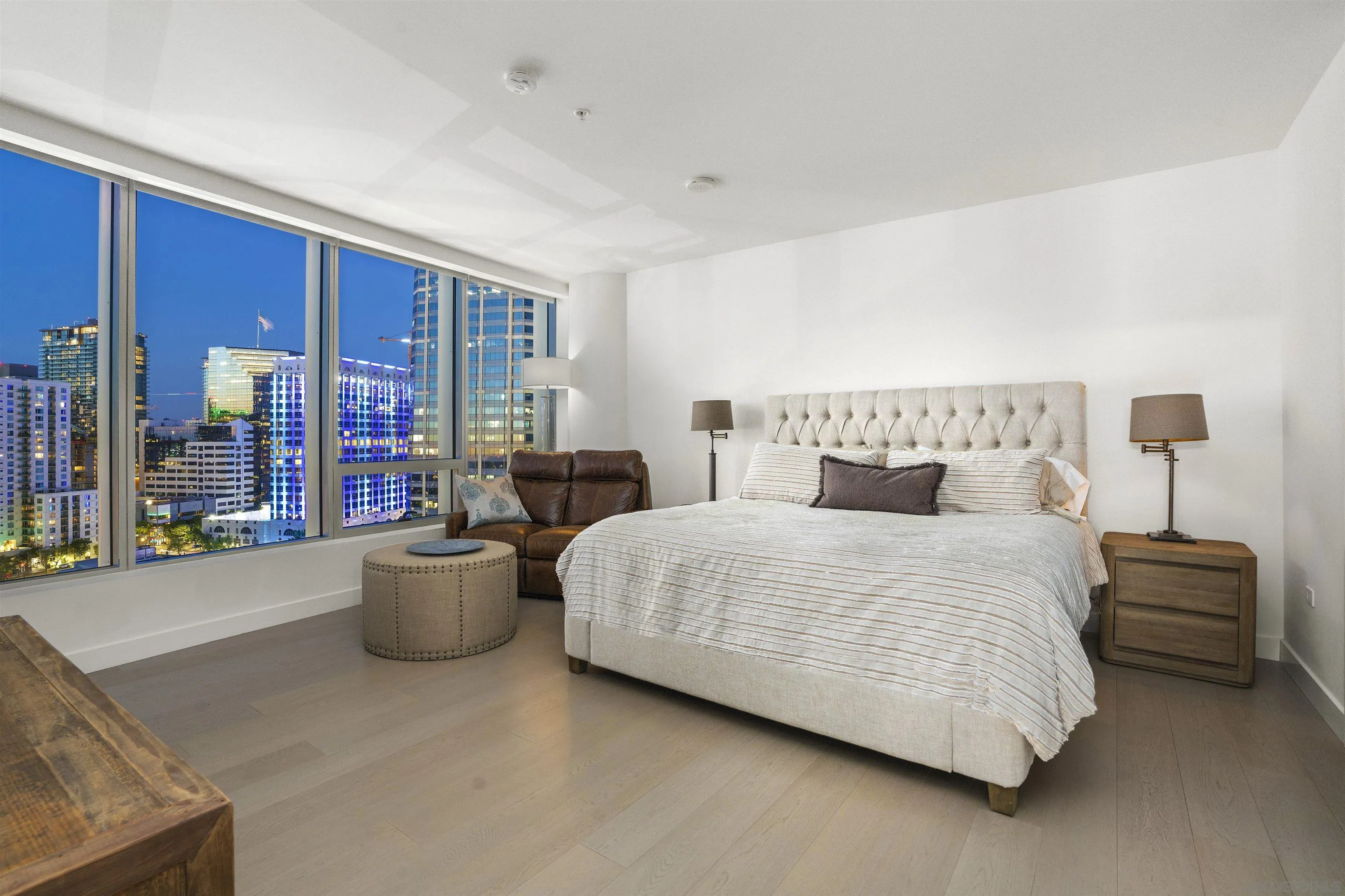 https://cdn.realtyfeed.com/cdn/127/260021221/e1ff851008bf4963333ebffcf2ba38c6.webp