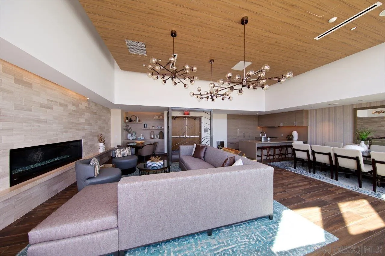 https://cdn.realtyfeed.com/cdn/127/260021221/e9ed1b6993037189d8ab485ce917ee36.webp