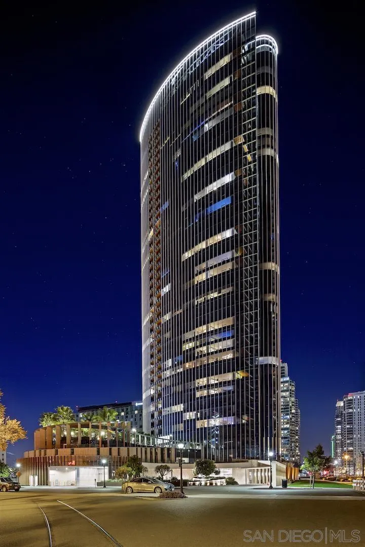 https://cdn.realtyfeed.com/cdn/127/260021221/f5d85fe64143b121962d6f6ab68082d4.webp