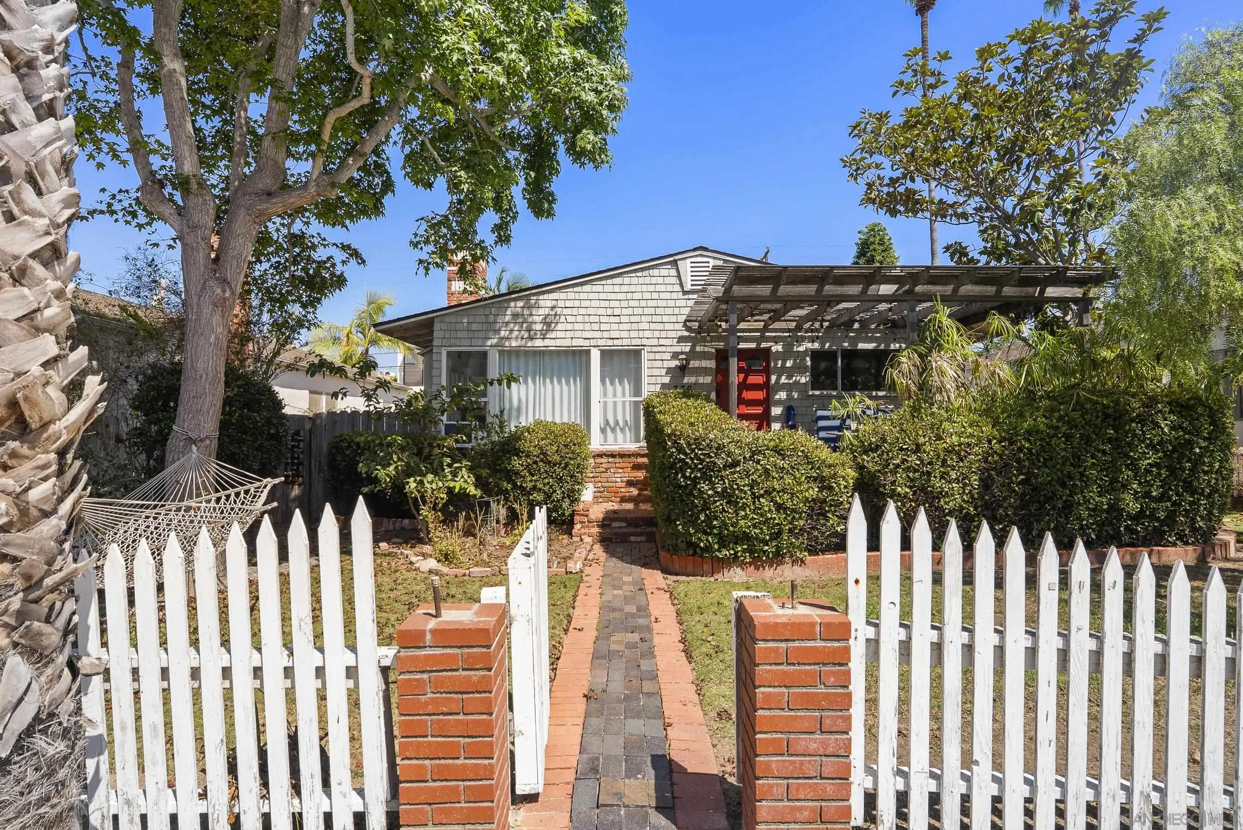 336 Bonair St
