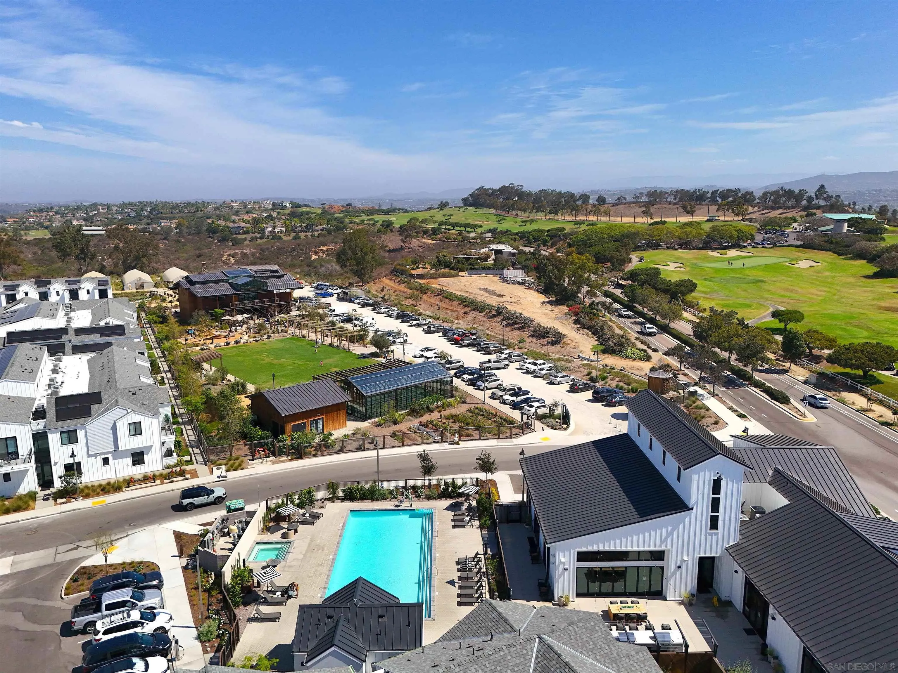 https://cdn.realtyfeed.com/cdn/127/260021231/43ea7ef6d9edba9d28b15cee12a9324b.webp