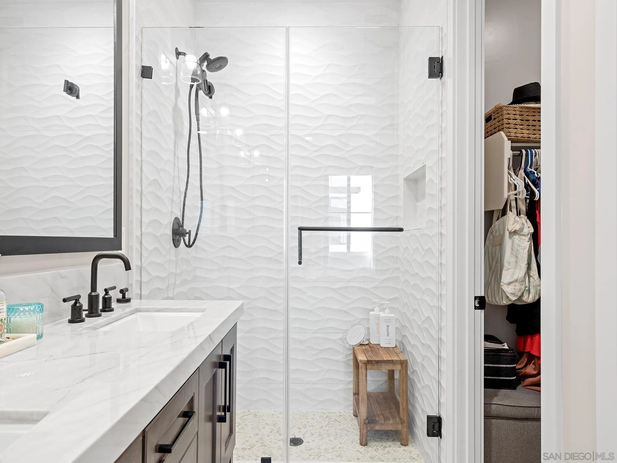 https://cdn.realtyfeed.com/cdn/127/260021231/9ea4670c1bb88cfe25a700c37c3c6199.webp