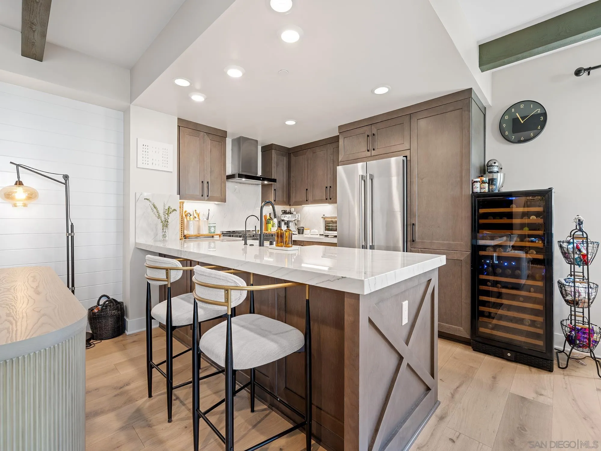 https://cdn.realtyfeed.com/cdn/127/260021231/d583eac9d19b69ee2bd2129bcfdca878.webp