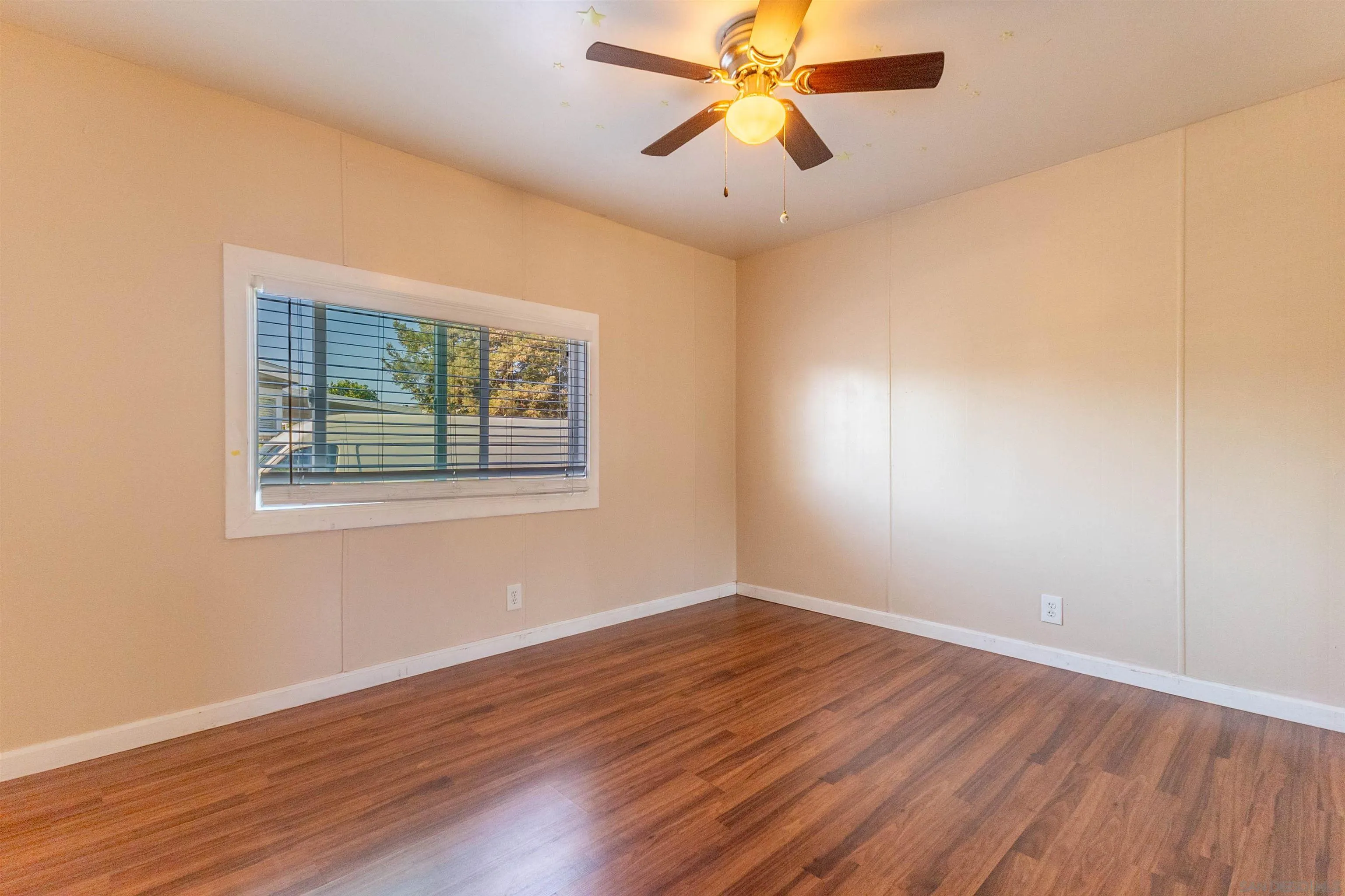https://cdn.realtyfeed.com/cdn/127/260021232/29a20db27801dda111e8e505a2475d61.webp