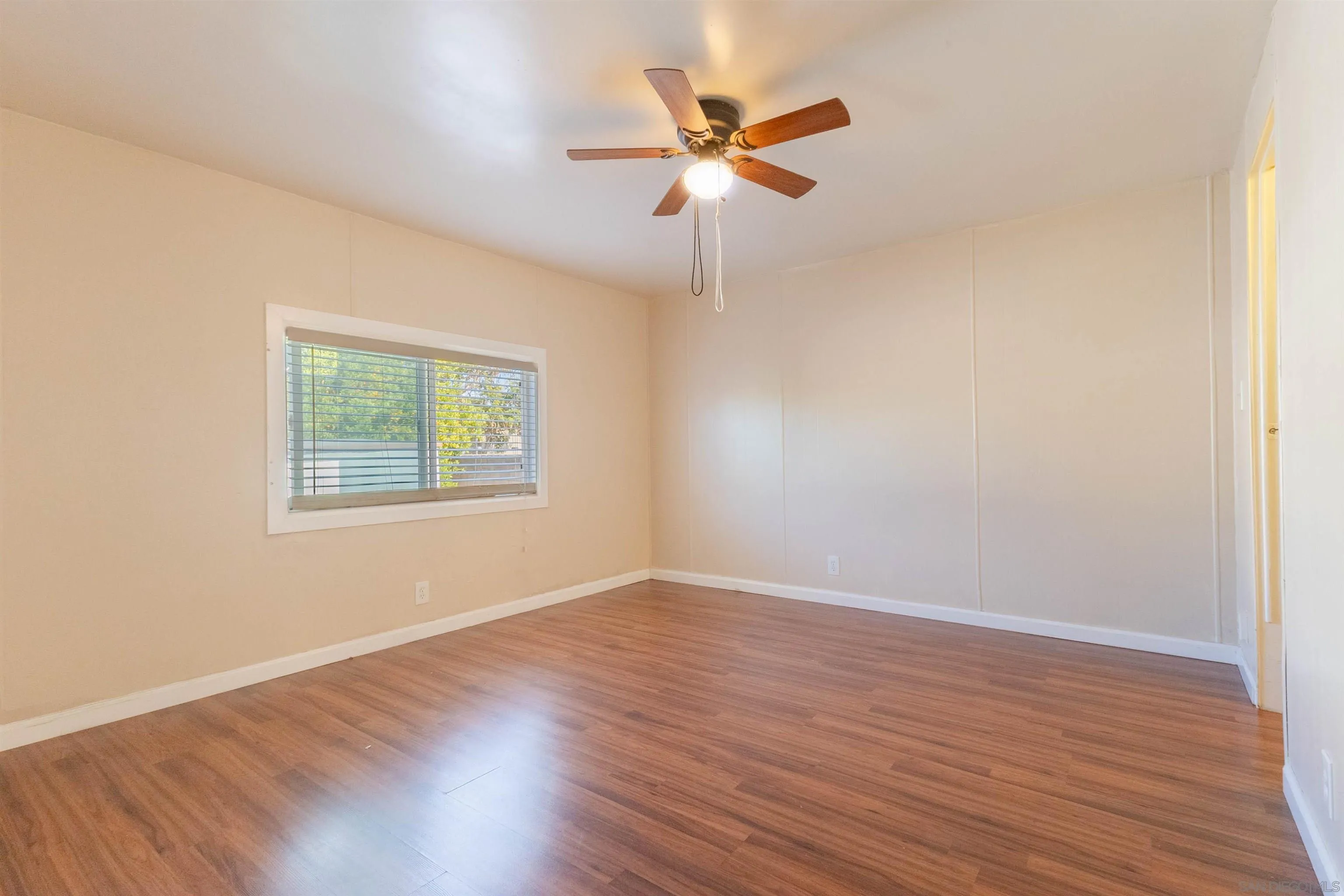 https://cdn.realtyfeed.com/cdn/127/260021232/d81157e2243512bf5e846754fc108bbc.webp