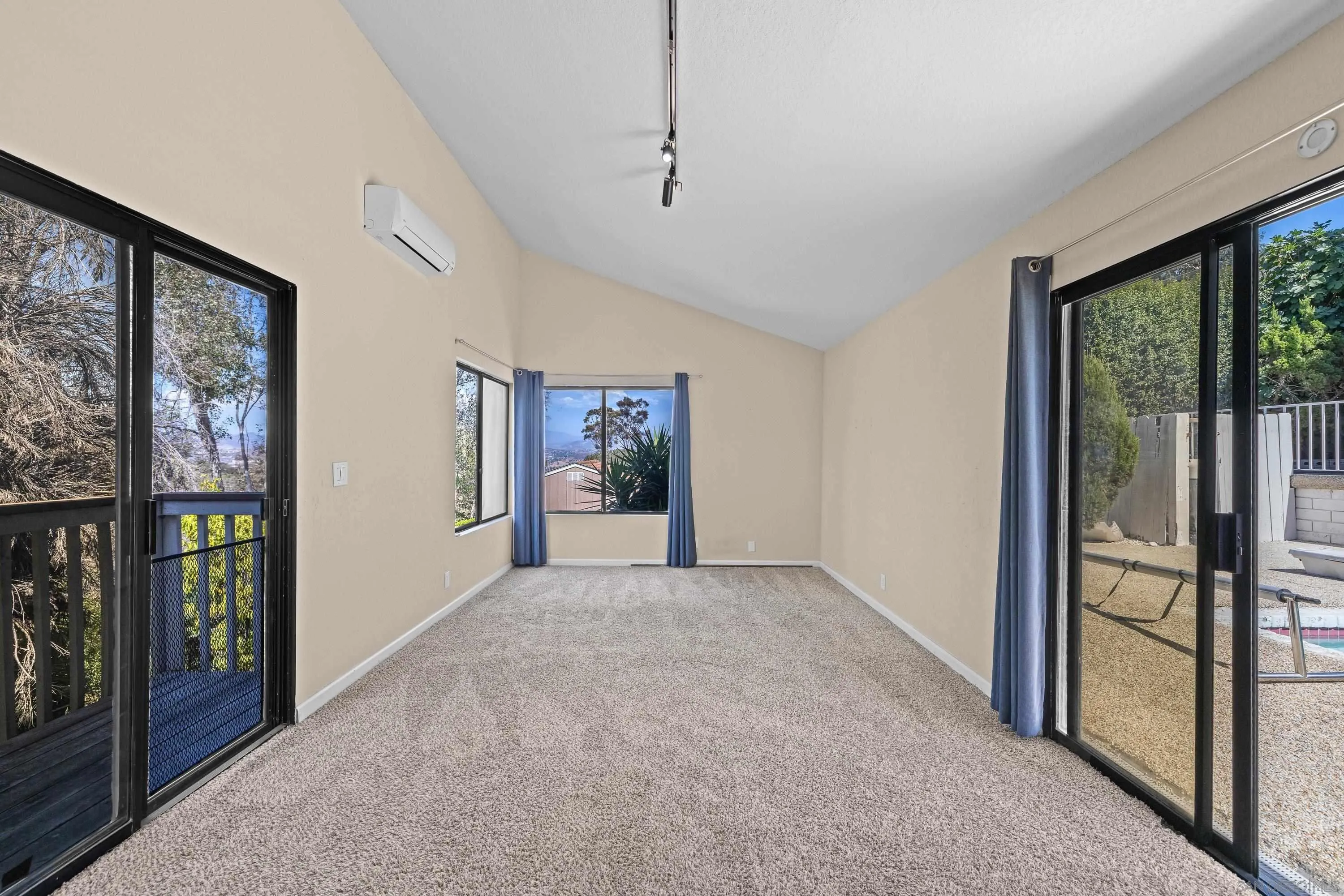 https://cdn.realtyfeed.com/cdn/127/260021236/5f7c531cb5b8e9254d9da1fe11bfa57f.webp