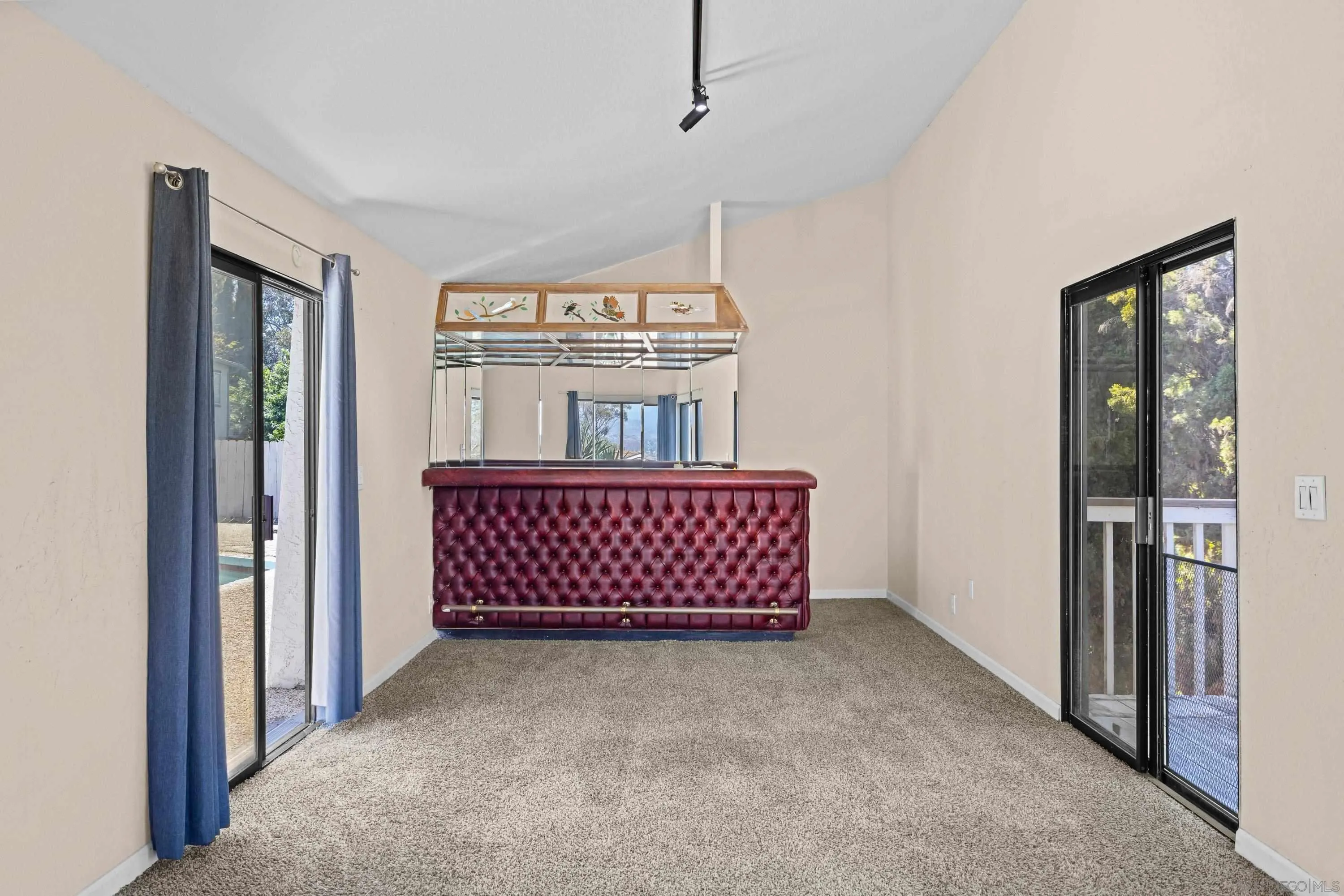 https://cdn.realtyfeed.com/cdn/127/260021236/609a21f1fc537477b39fea847c9a5eb7.webp