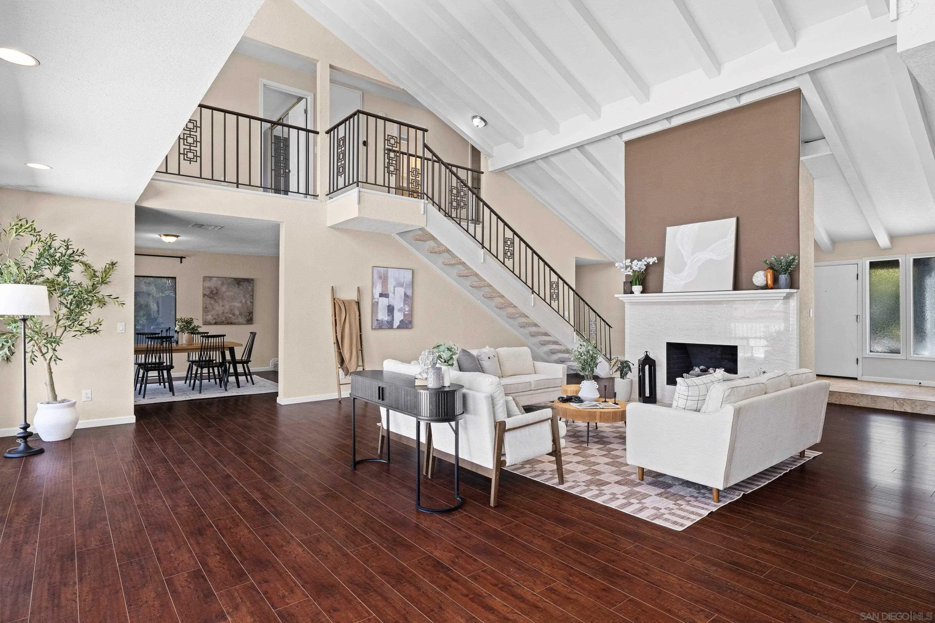 https://cdn.realtyfeed.com/cdn/127/260021236/8c87fcec0ecc8bf3a43984a6f3b003b2.webp