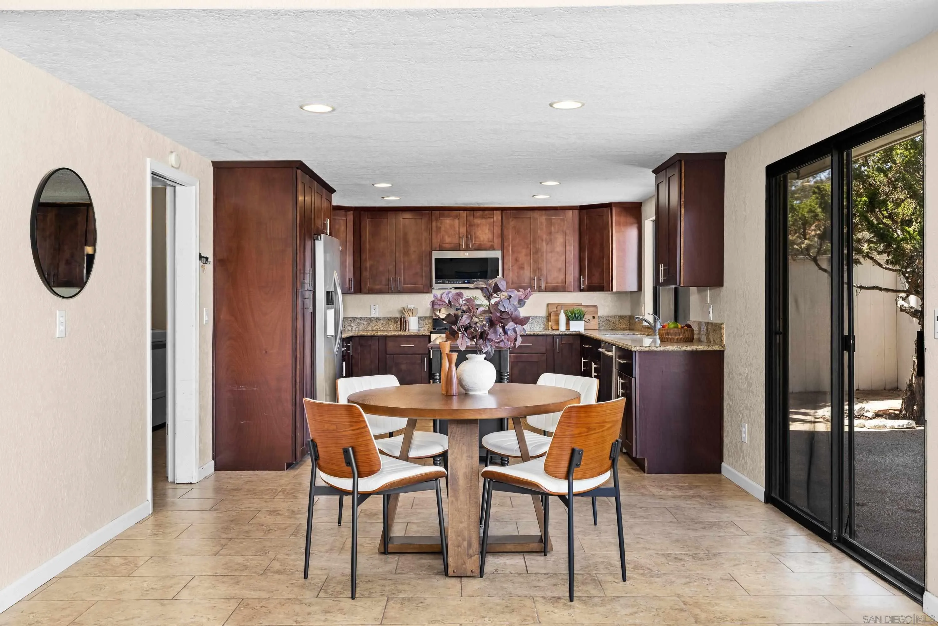https://cdn.realtyfeed.com/cdn/127/260021236/c2f2cf54d07596ea11370cd850fa9182.webp