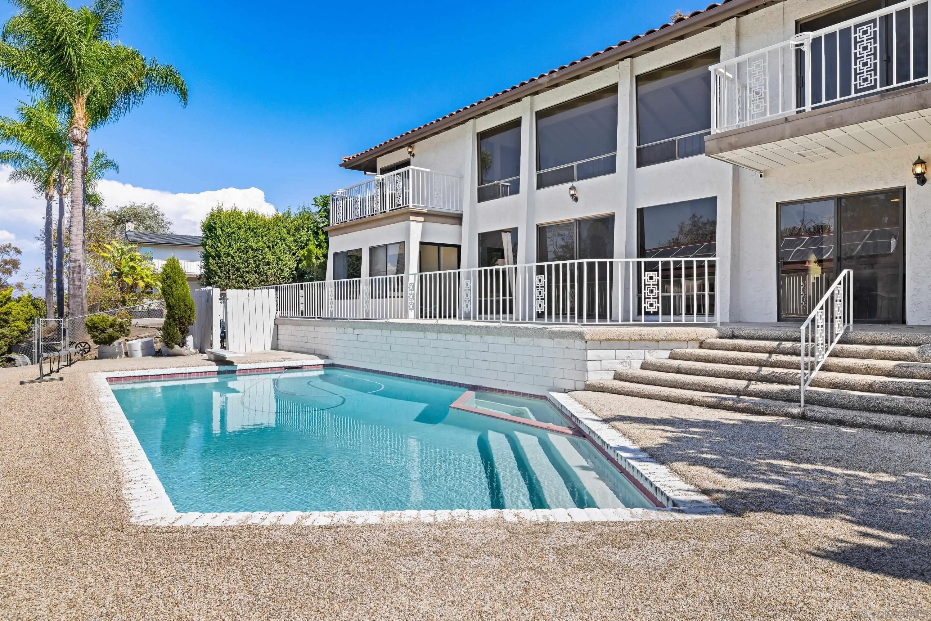 https://cdn.realtyfeed.com/cdn/127/260021236/cdeb283da62fd33182114bdc583adede.webp