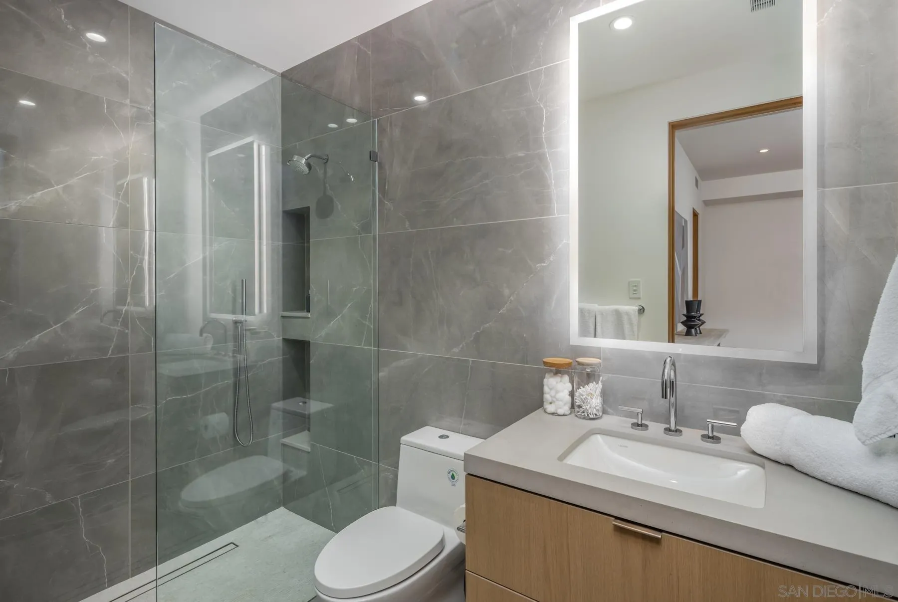 https://cdn.realtyfeed.com/cdn/127/260021245/67a8f4dc6c8fc94db79bed9b83b8a293.webp