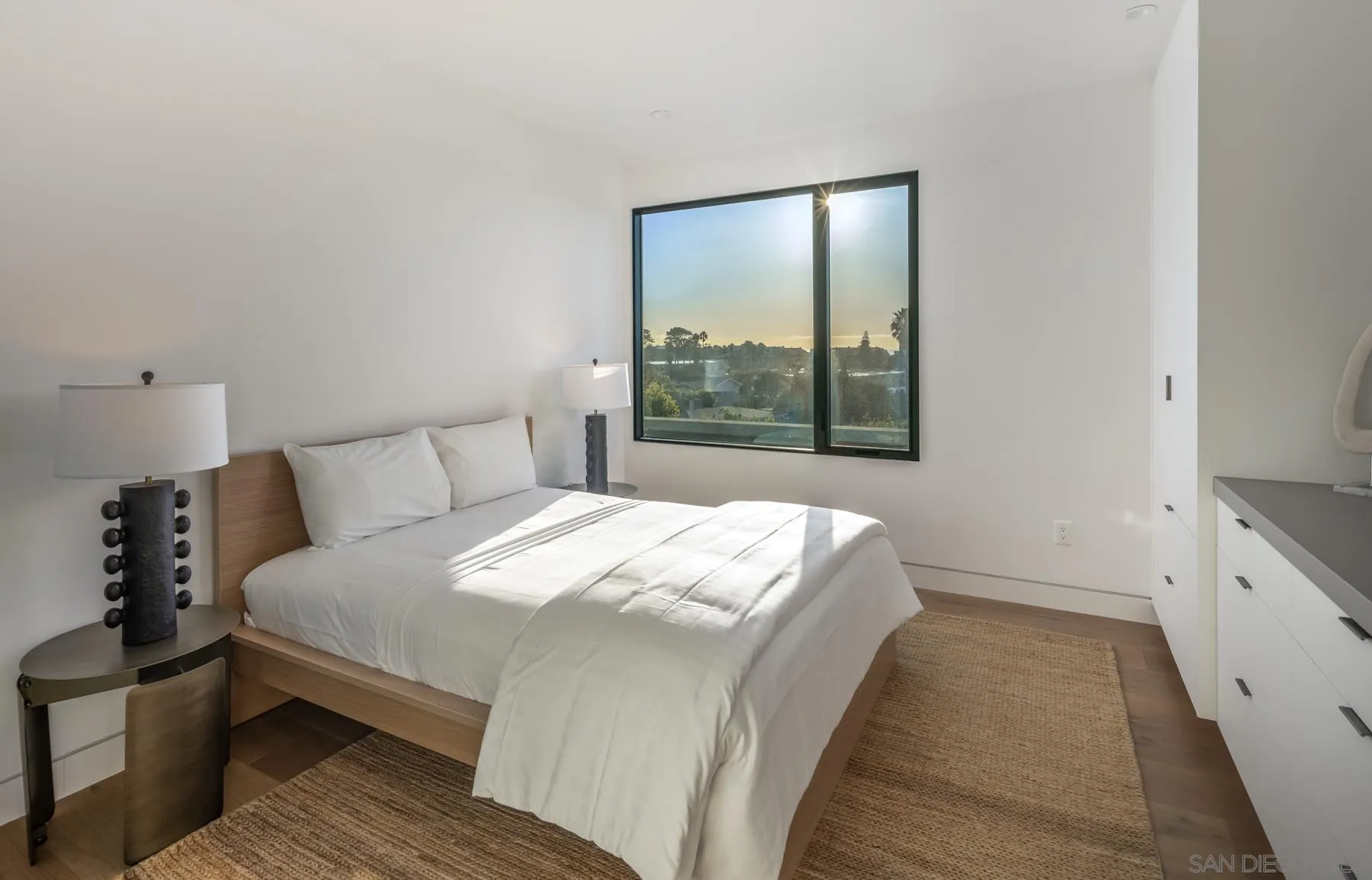 https://cdn.realtyfeed.com/cdn/127/260021245/b213820898334ea50741a38bc27fd80c.webp