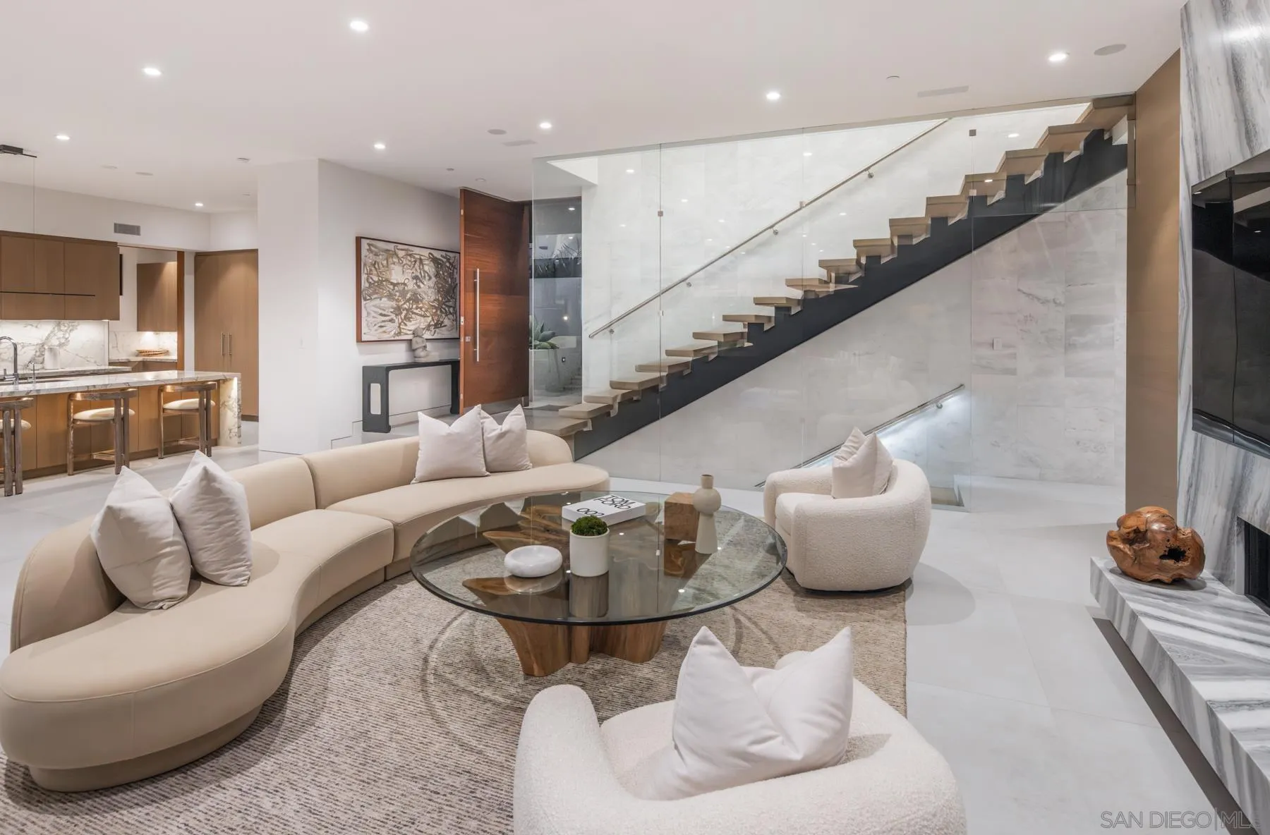 https://cdn.realtyfeed.com/cdn/127/260021245/c158e60e78852b5088cea2bd5f18d66e.webp