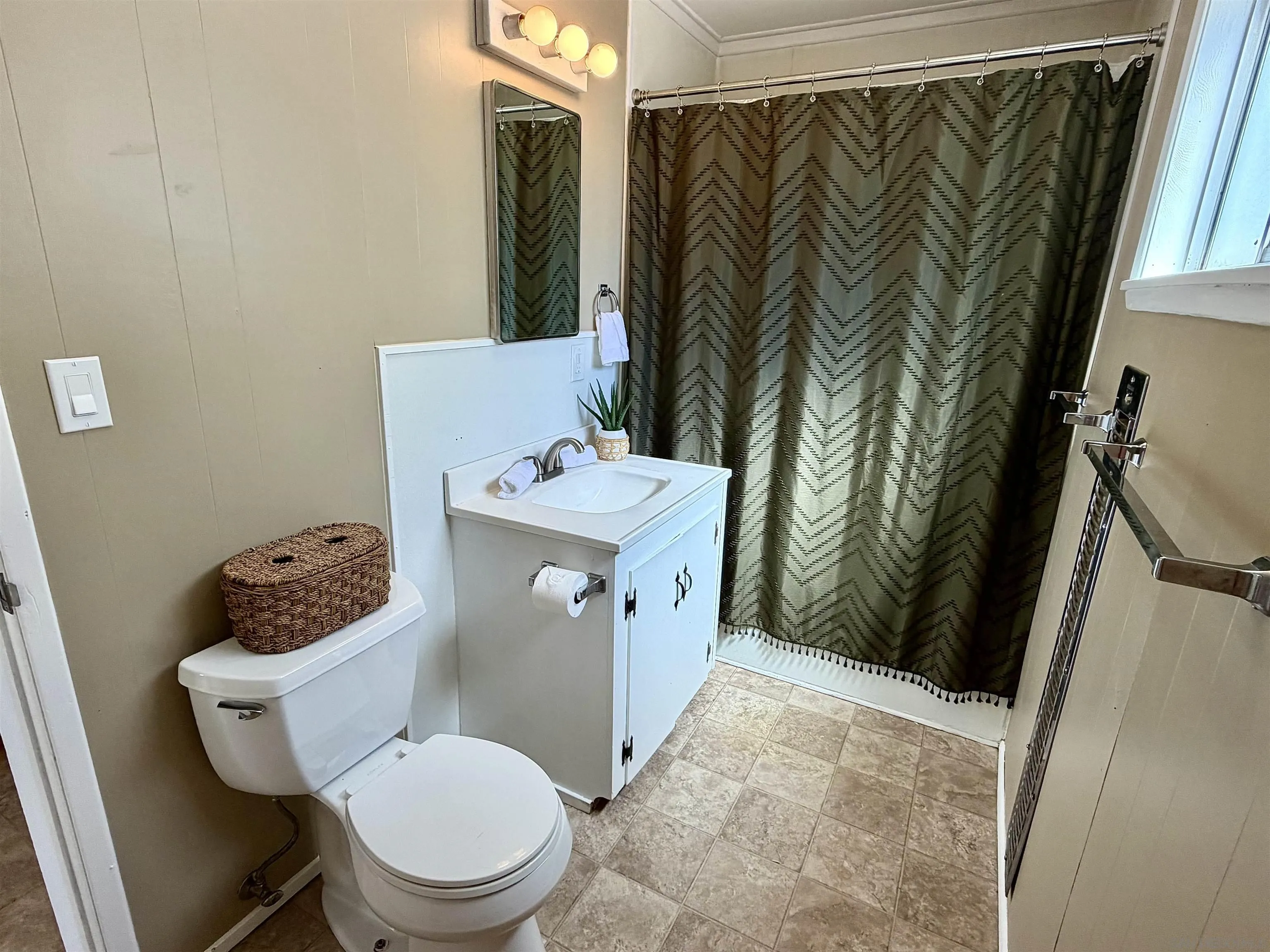 https://cdn.realtyfeed.com/cdn/127/260021251/2011756d8fdfb04ee0408bcc56c8fda2.webp
