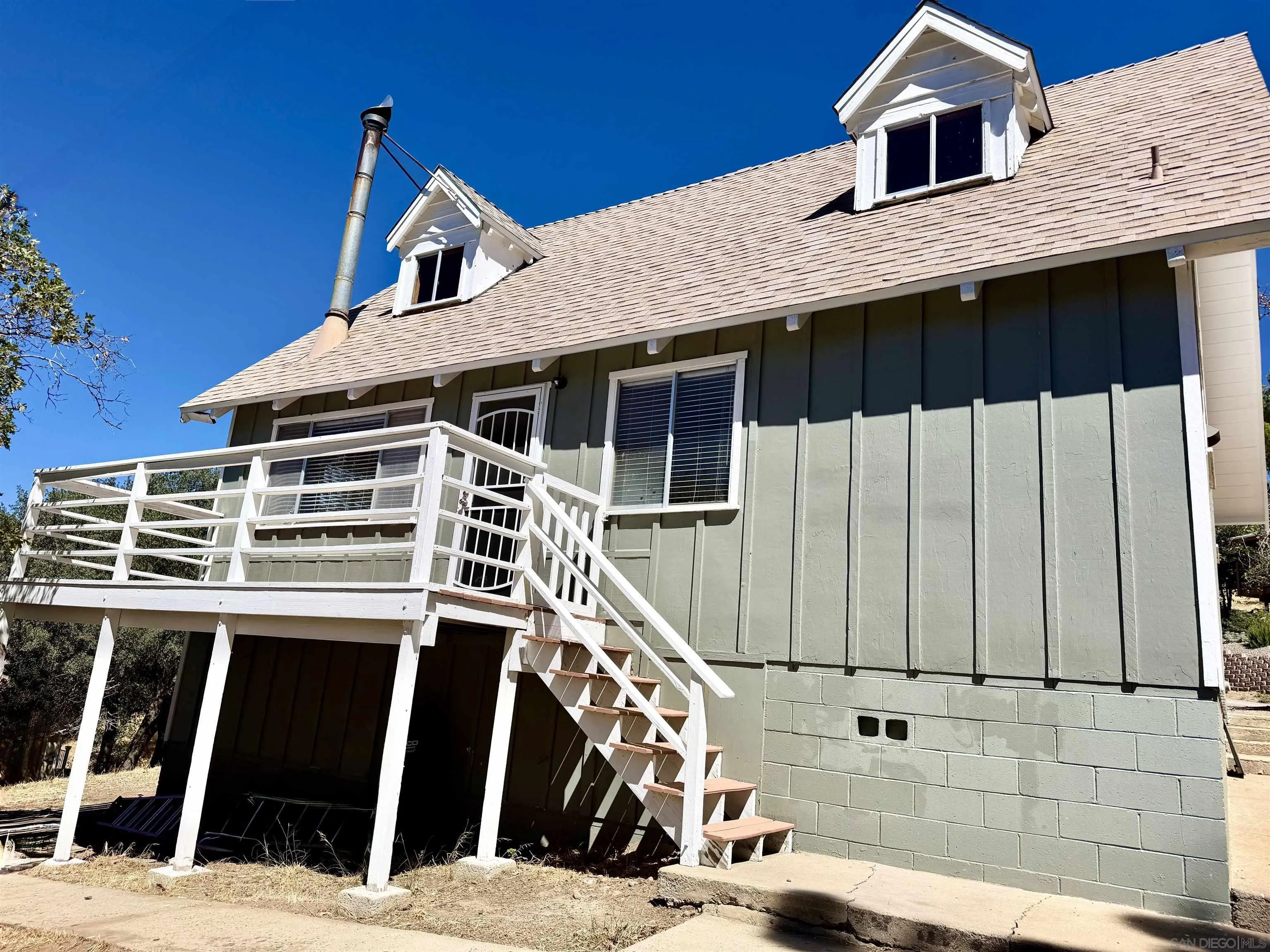 https://cdn.realtyfeed.com/cdn/127/260021251/39b277f50a9ed800bb9564225ac229a2.webp