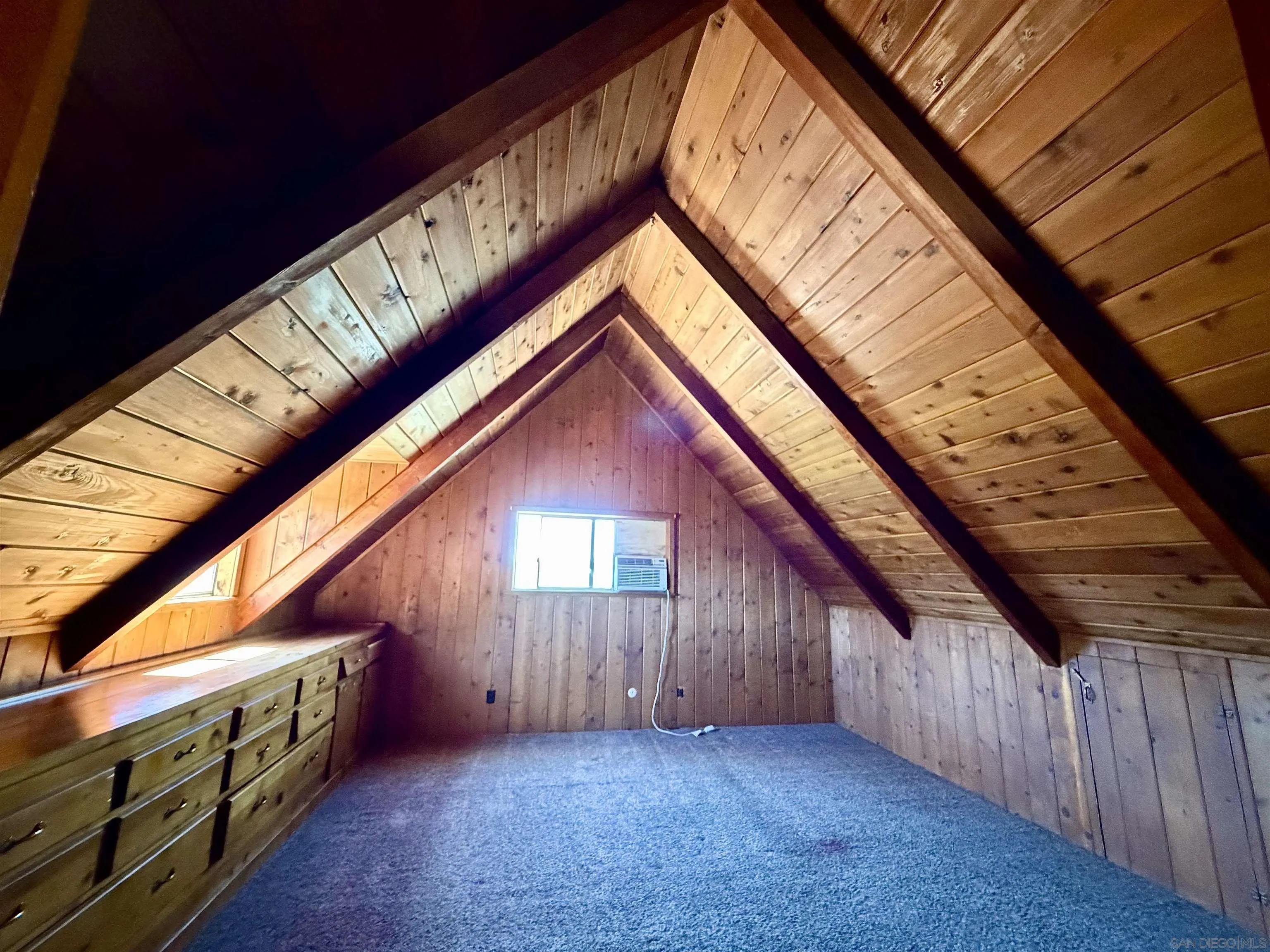 https://cdn.realtyfeed.com/cdn/127/260021251/3bac9c1fd28fd0377db594b0c3ef99b3.webp