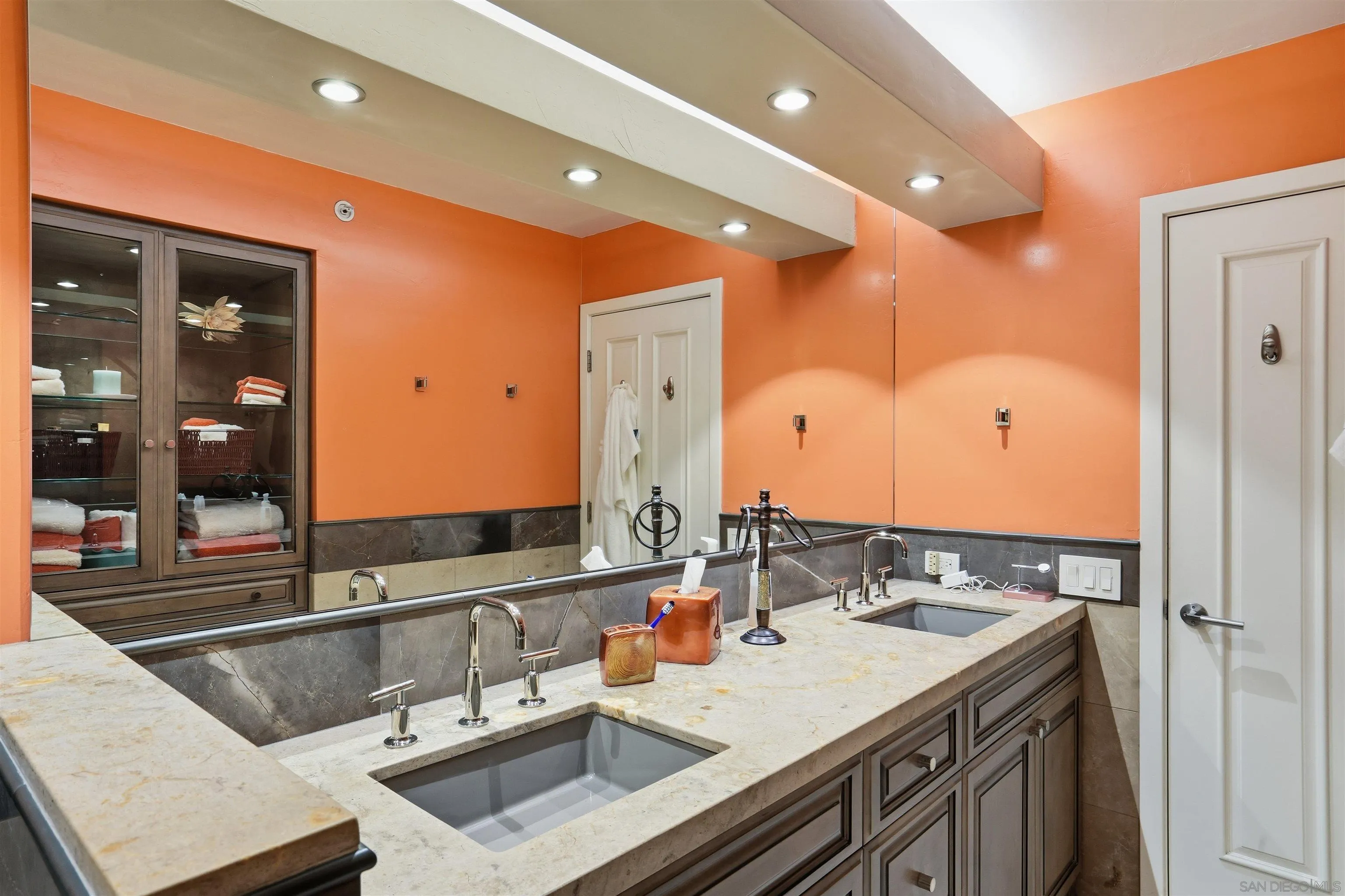 https://cdn.realtyfeed.com/cdn/127/260021253/26e45a4a86549643a8ae48dd0e13bb90.webp