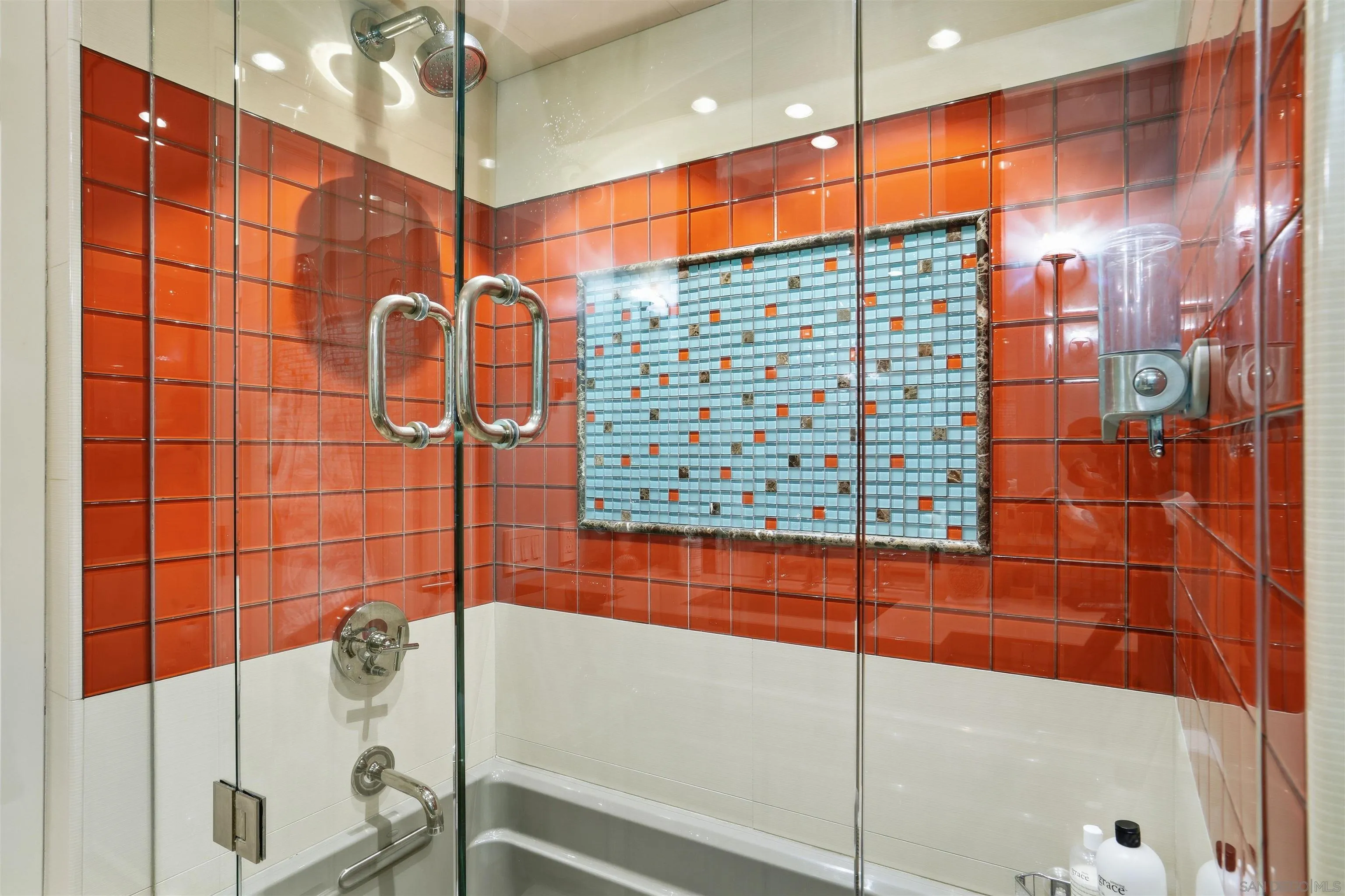 https://cdn.realtyfeed.com/cdn/127/260021253/fac3bb82e8afe85771cc8aa50481cc4c.webp