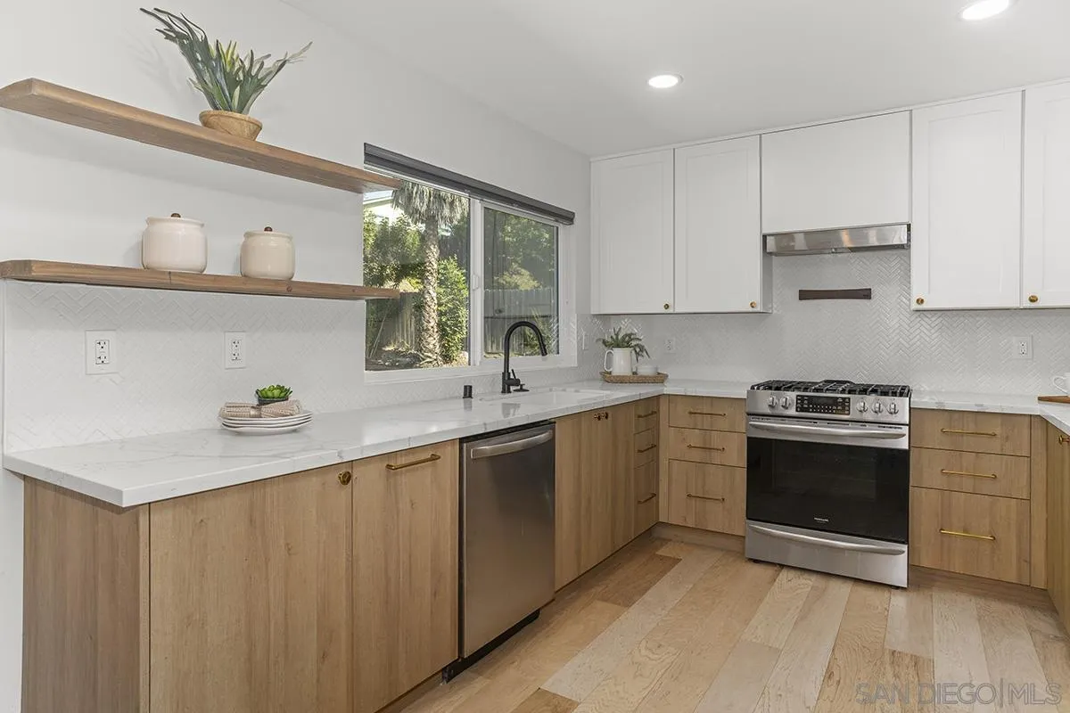 https://cdn.realtyfeed.com/cdn/127/260021254/38a0e487d8a9be2f0fdfb53f85c2a543.webp