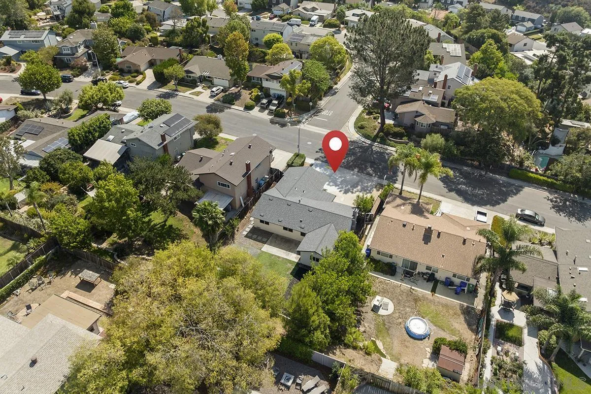 https://cdn.realtyfeed.com/cdn/127/260021254/fb7b375633f5647baad1780a4207e627.webp