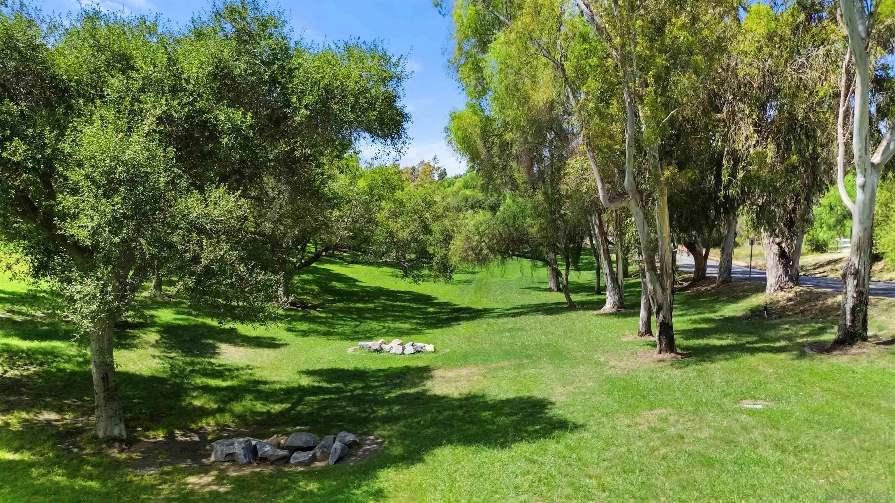 https://cdn.realtyfeed.com/cdn/127/260021256/3d253cc2f6f387e73b1c9b39cb75ac0c.webp