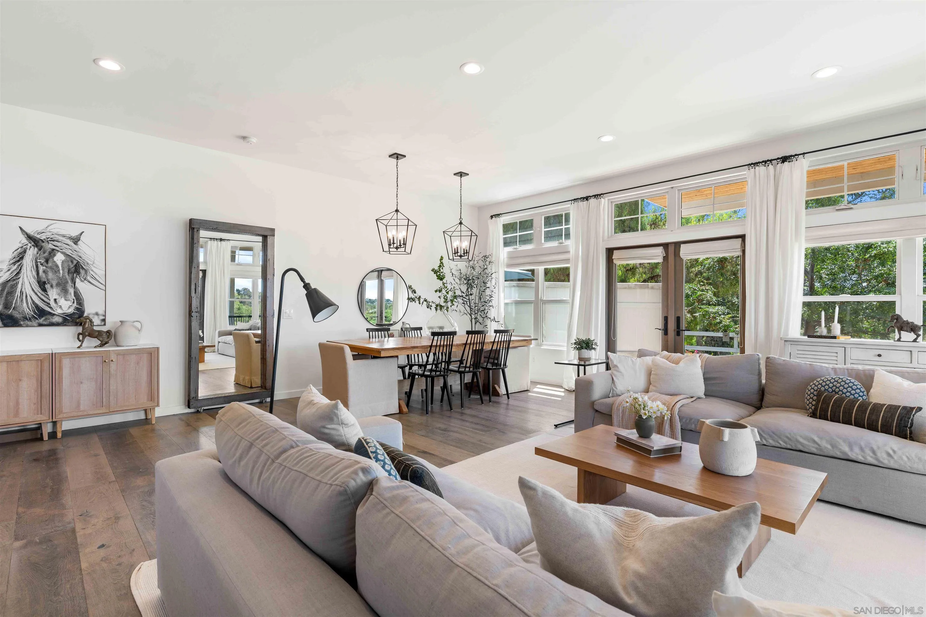https://cdn.realtyfeed.com/cdn/127/260021256/4d9eec0d05080ccbd508c03527023117.webp