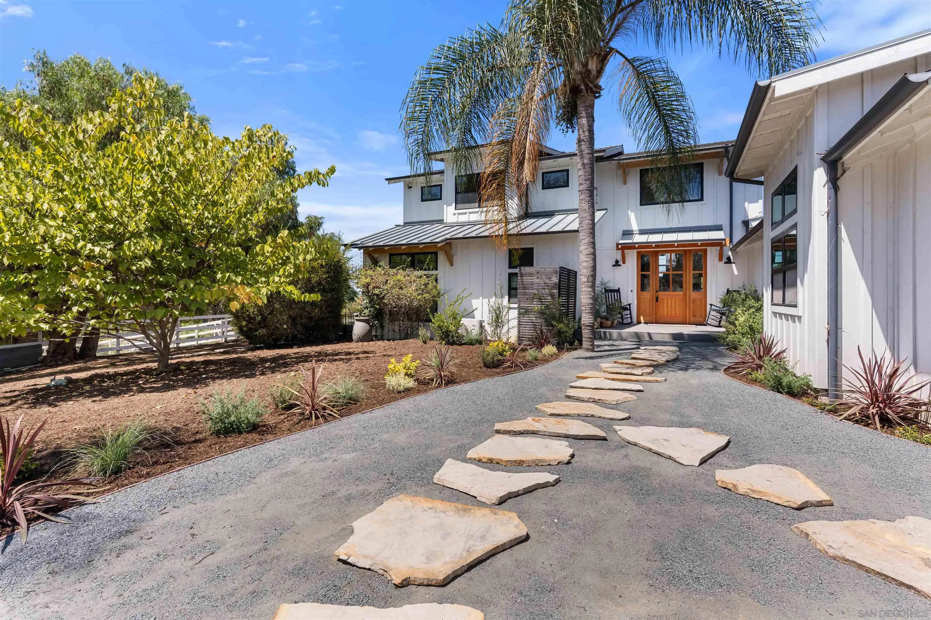 https://cdn.realtyfeed.com/cdn/127/260021256/8b6fa177199cd61679714f7f7587713d.webp