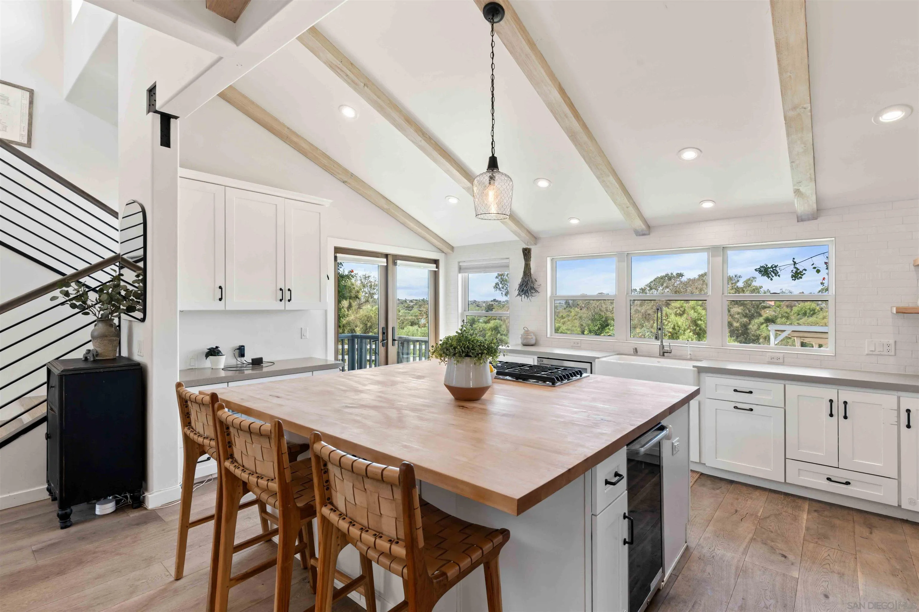 https://cdn.realtyfeed.com/cdn/127/260021256/afd329161baa963849cc6d5752550107.webp