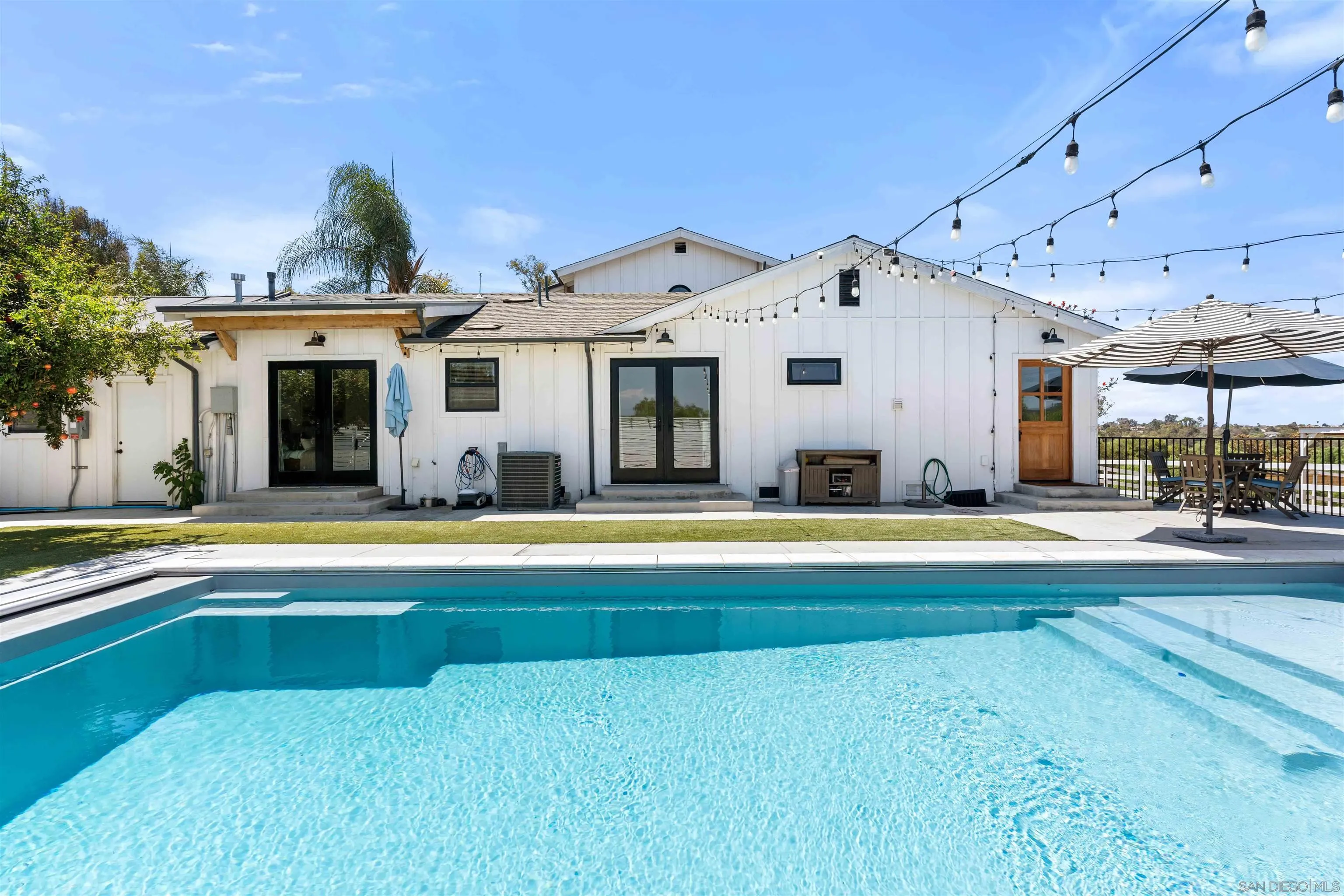https://cdn.realtyfeed.com/cdn/127/260021256/b1b4b8faaaefca669826e2d3bafa2750.webp