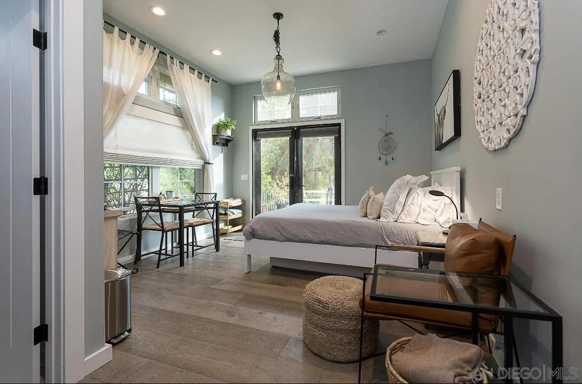https://cdn.realtyfeed.com/cdn/127/260021256/c2a0c9c84304f06e4a28d8d13c10c1b3.webp